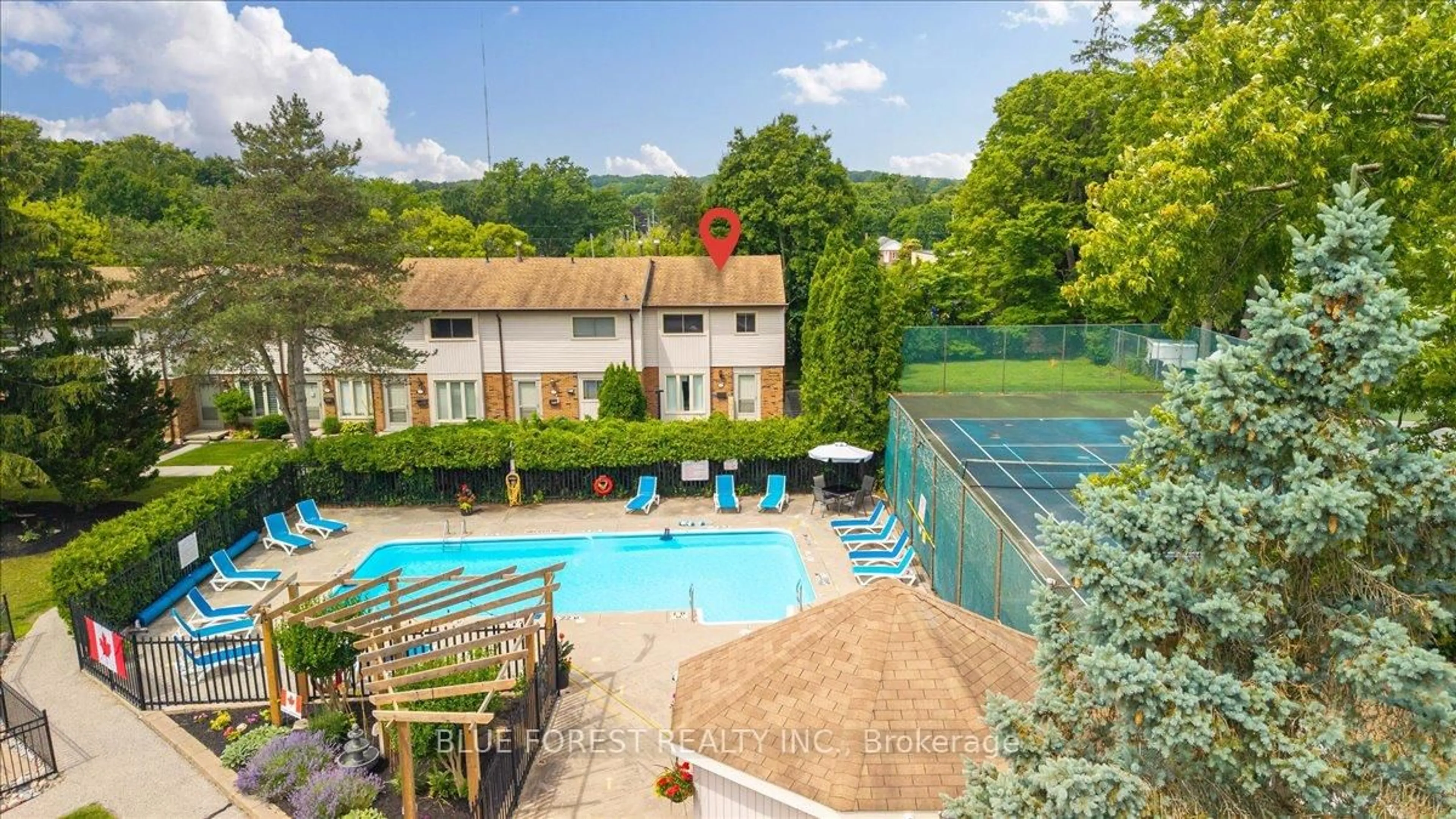 Pool for 1328 Commissioners Rd #2, London South Ontario N6K 2Y6
