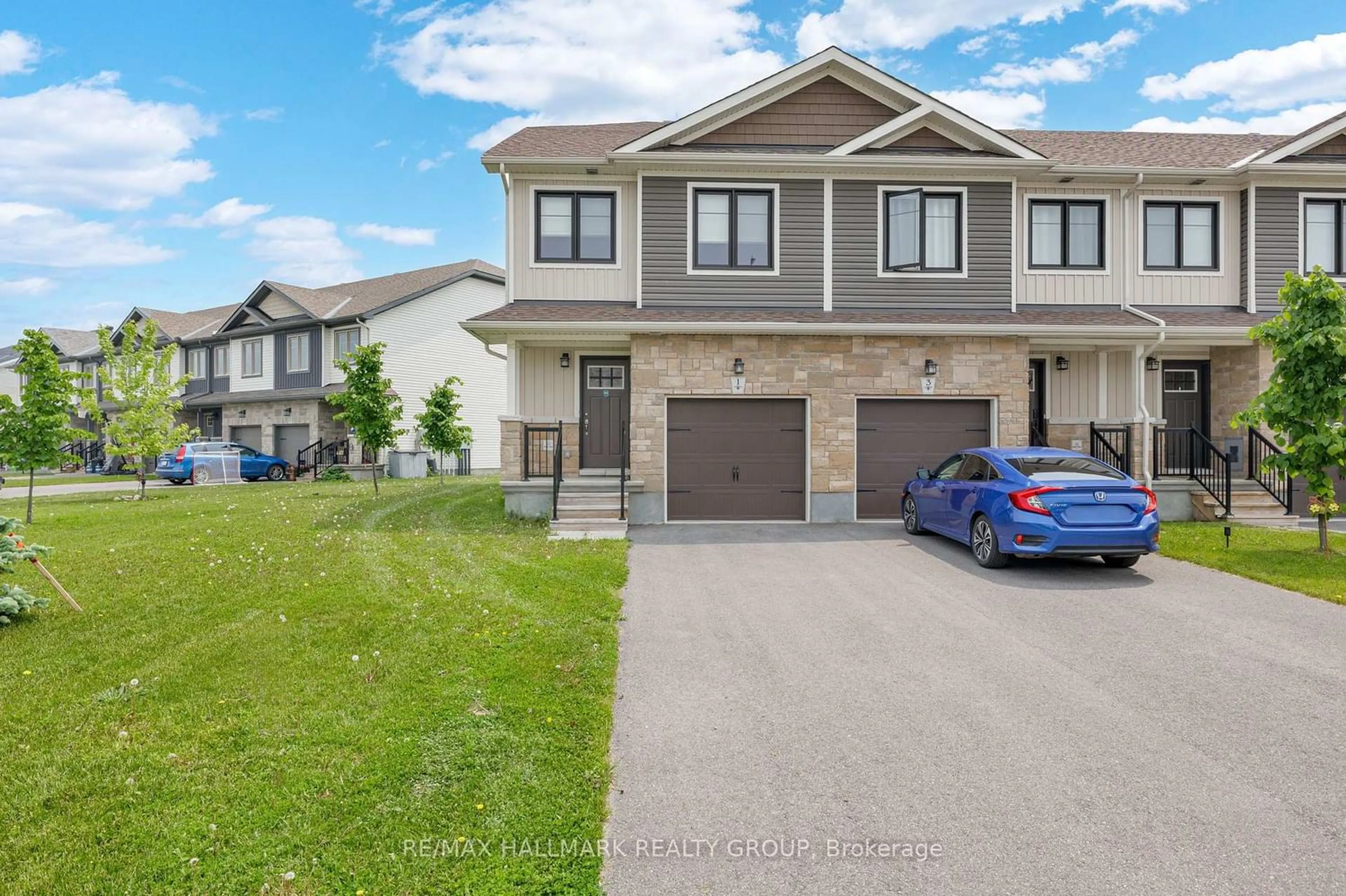 A pic from outside/outdoor area/front of a property/back of a property/a pic from drone, street for 1 Staples Blvd, Smiths Falls Ontario K7A 0B5