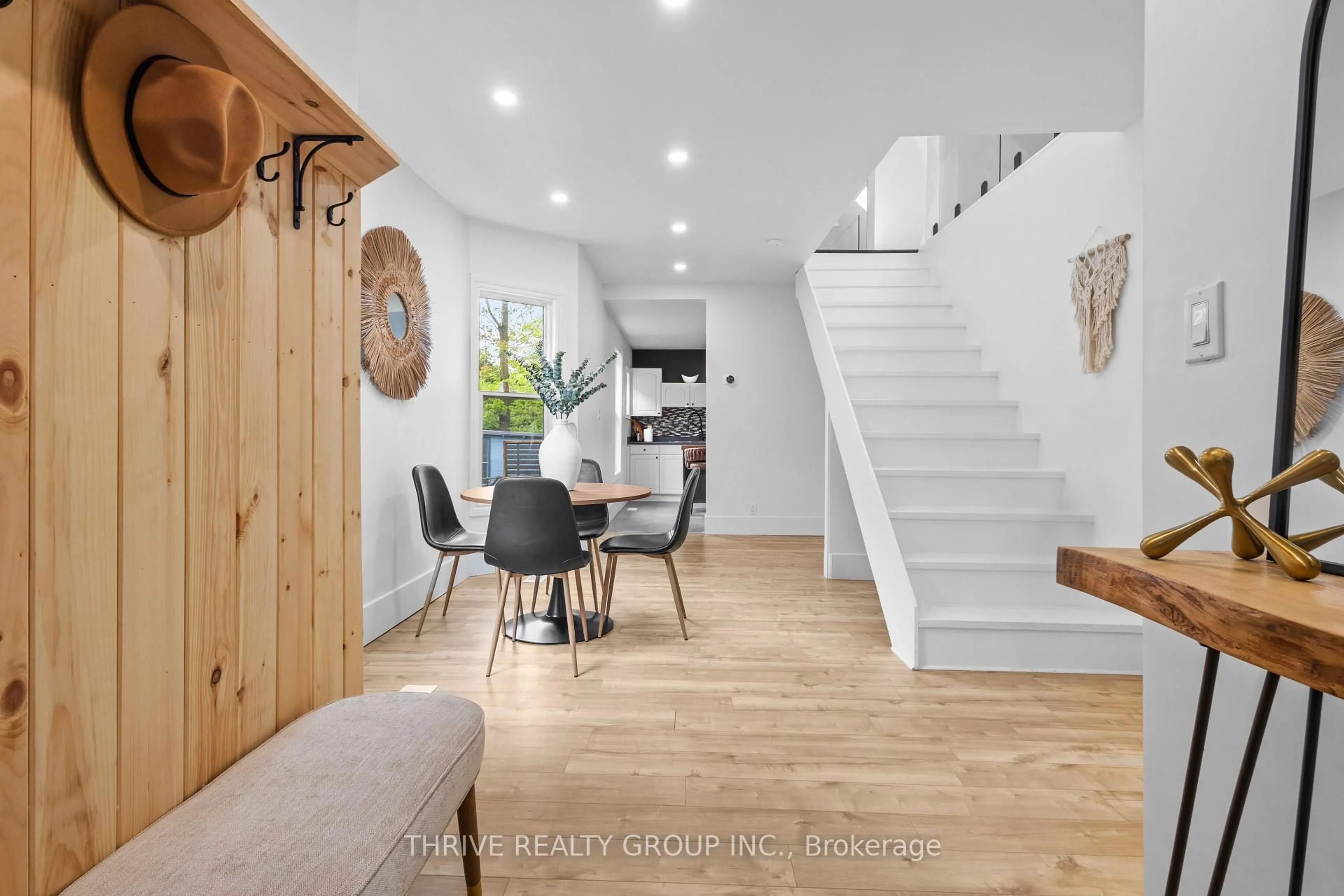 Indoor entryway for 42 ALBION St, London North Ontario N6H 1Z2