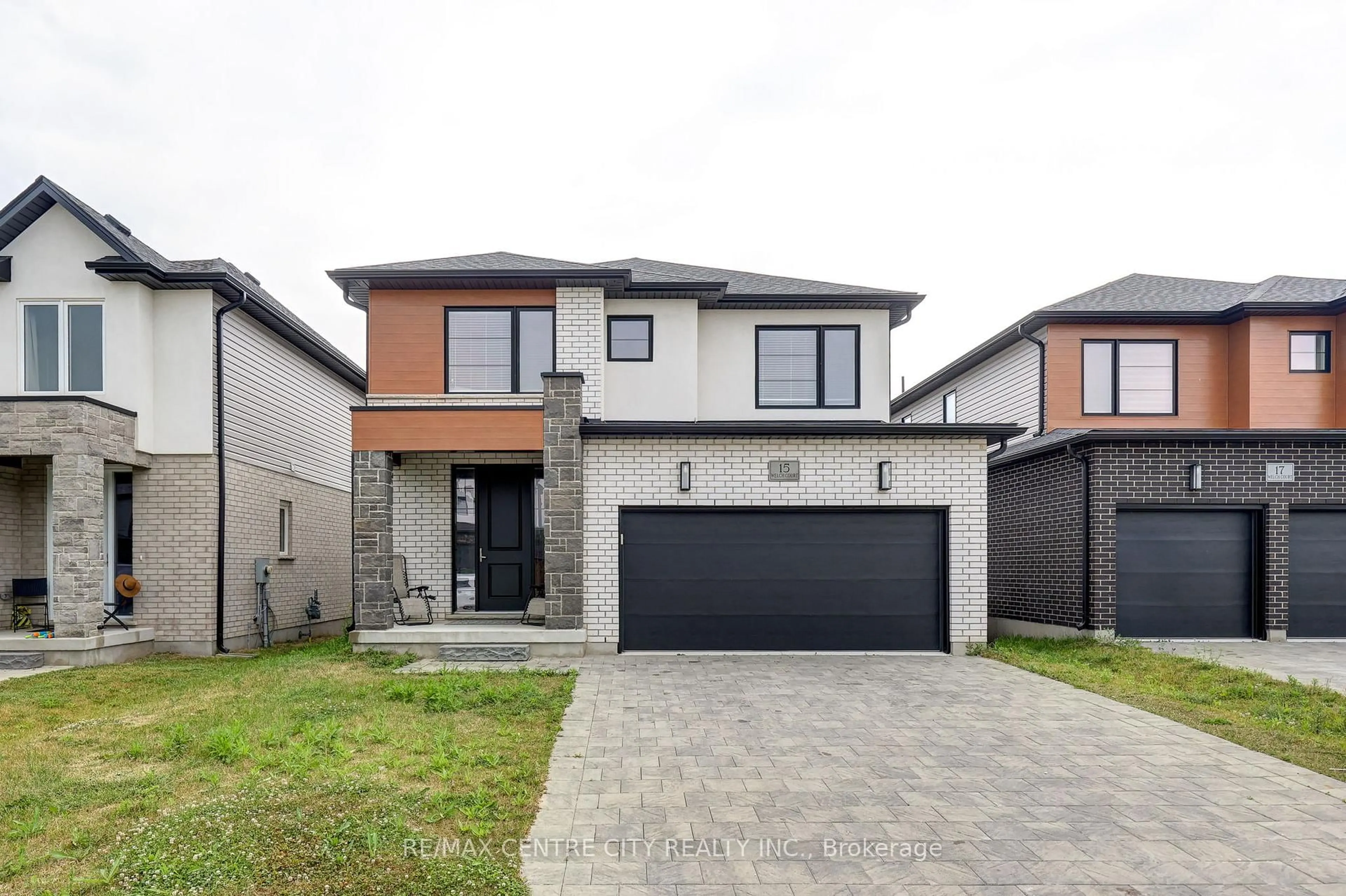 Home with brick exterior material, street for 15 Welch Crt, St. Thomas Ontario N5R 0M1