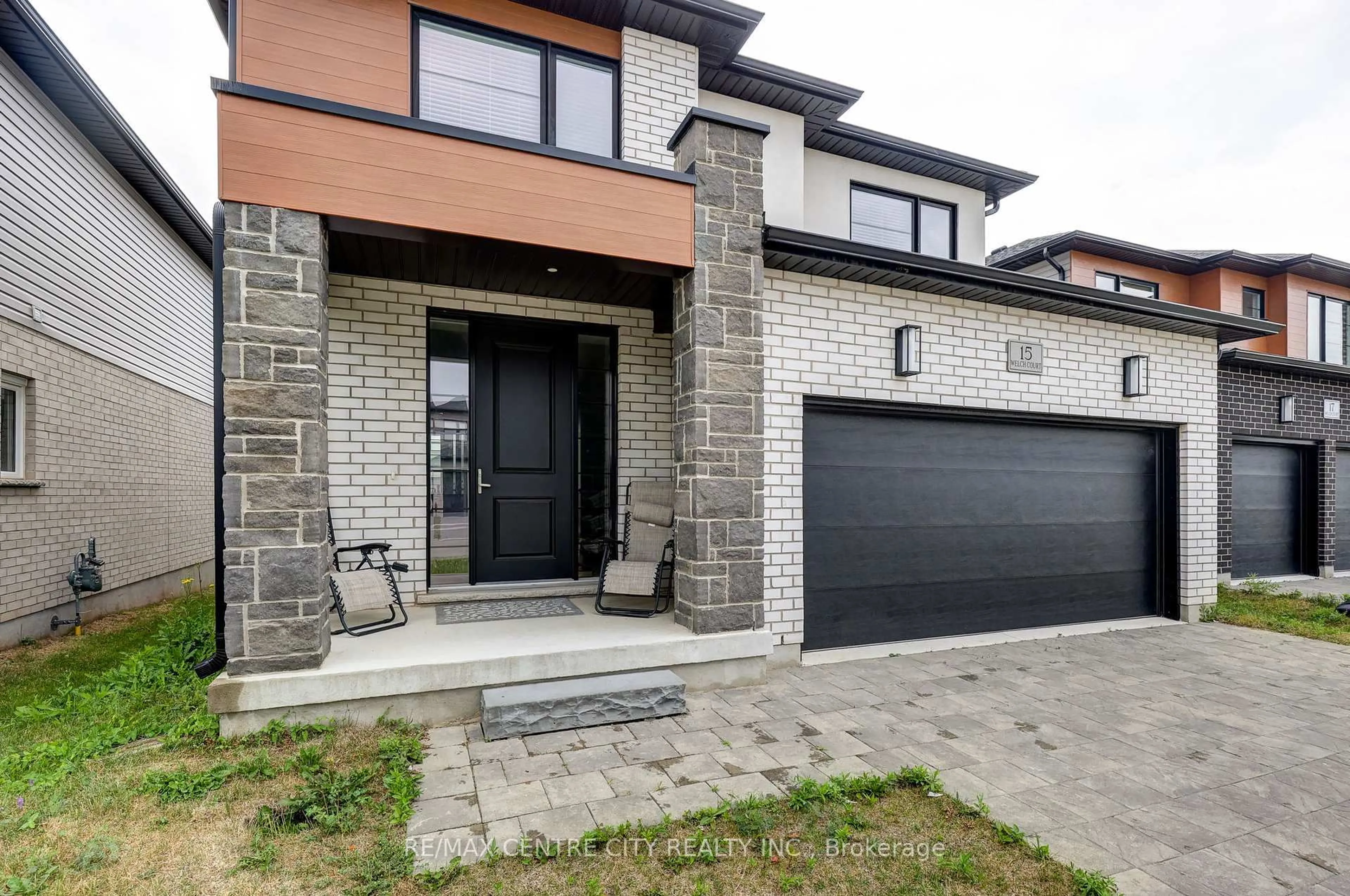 Home with brick exterior material, street for 15 Welch Crt, St. Thomas Ontario N5R 0M1