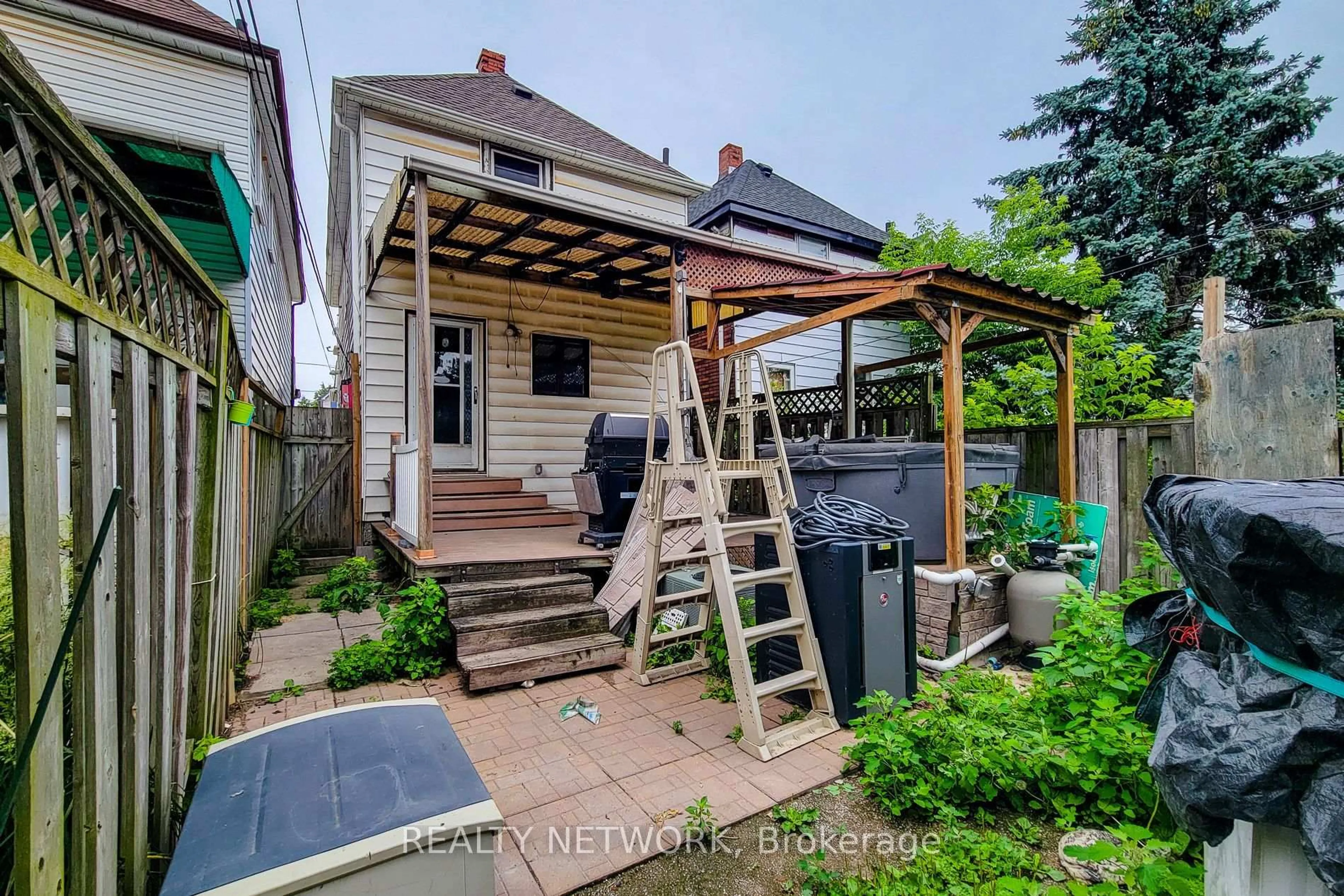 Unknown for 38 Glendale Ave, Hamilton Ontario L8L 7J3