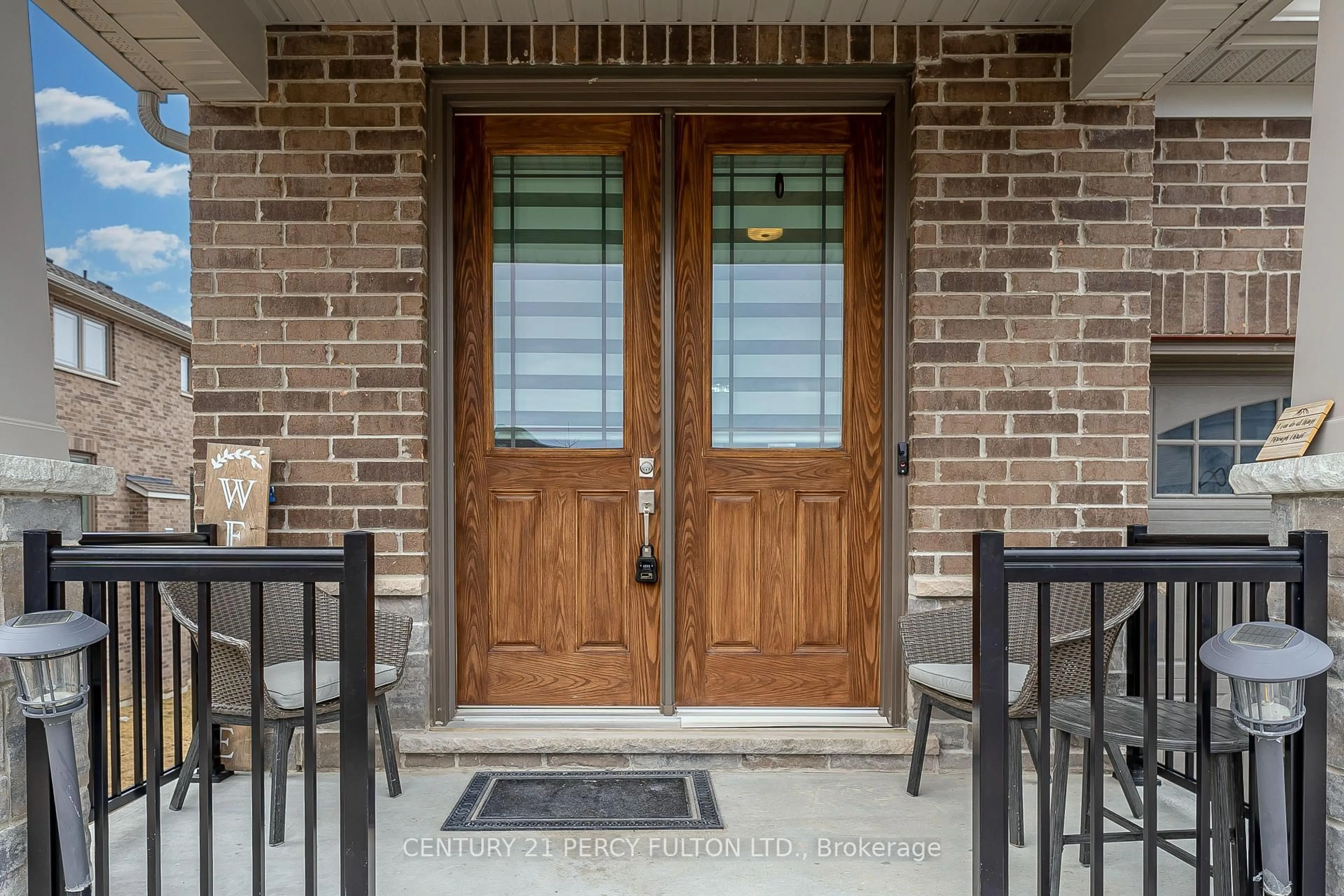 Indoor entryway for 302 Cullen Tr, Peterborough North Ontario K9H 0J8