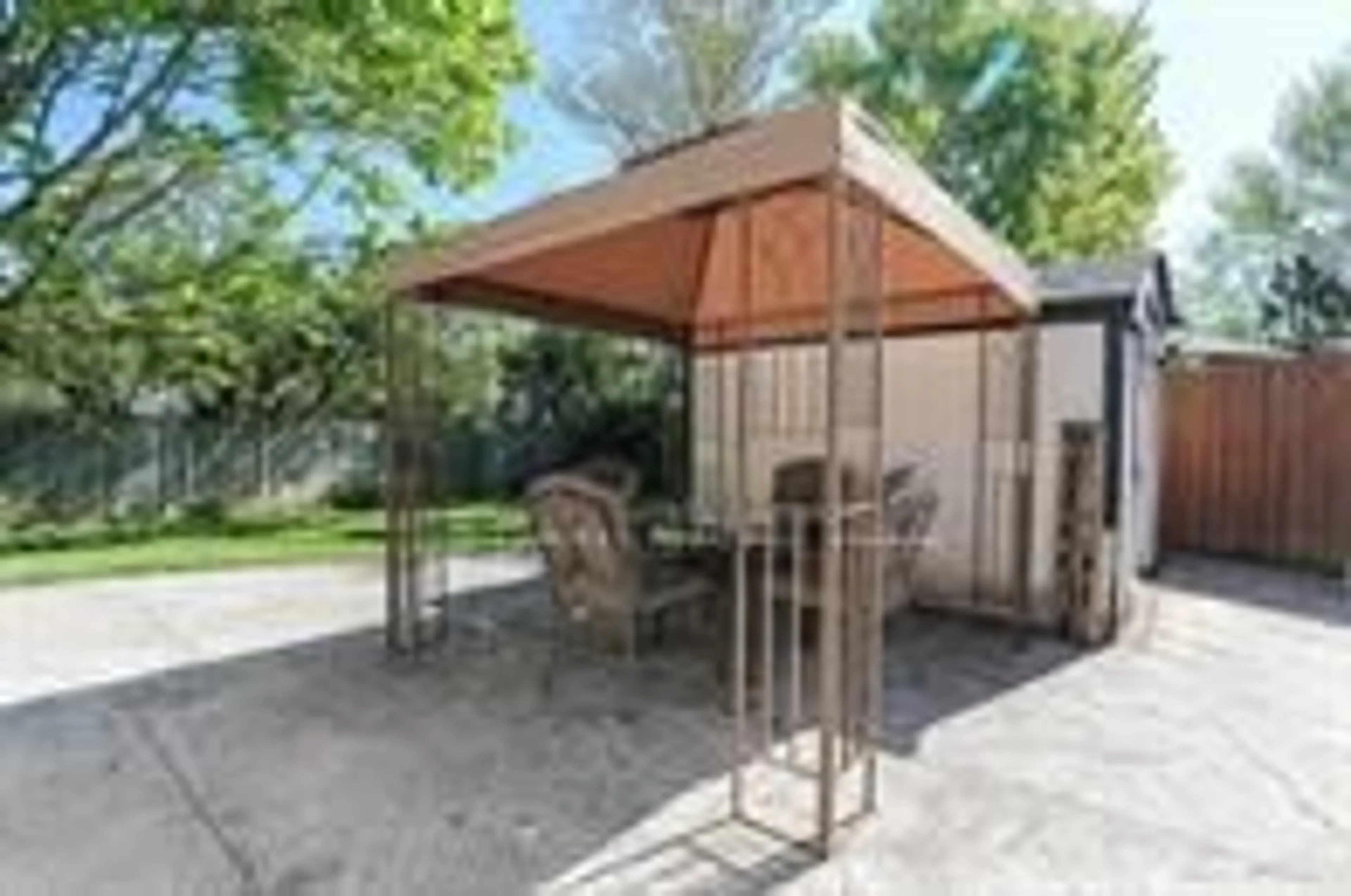 Patio, street for 44 Sparta St, St. Thomas Ontario N5R 5G9