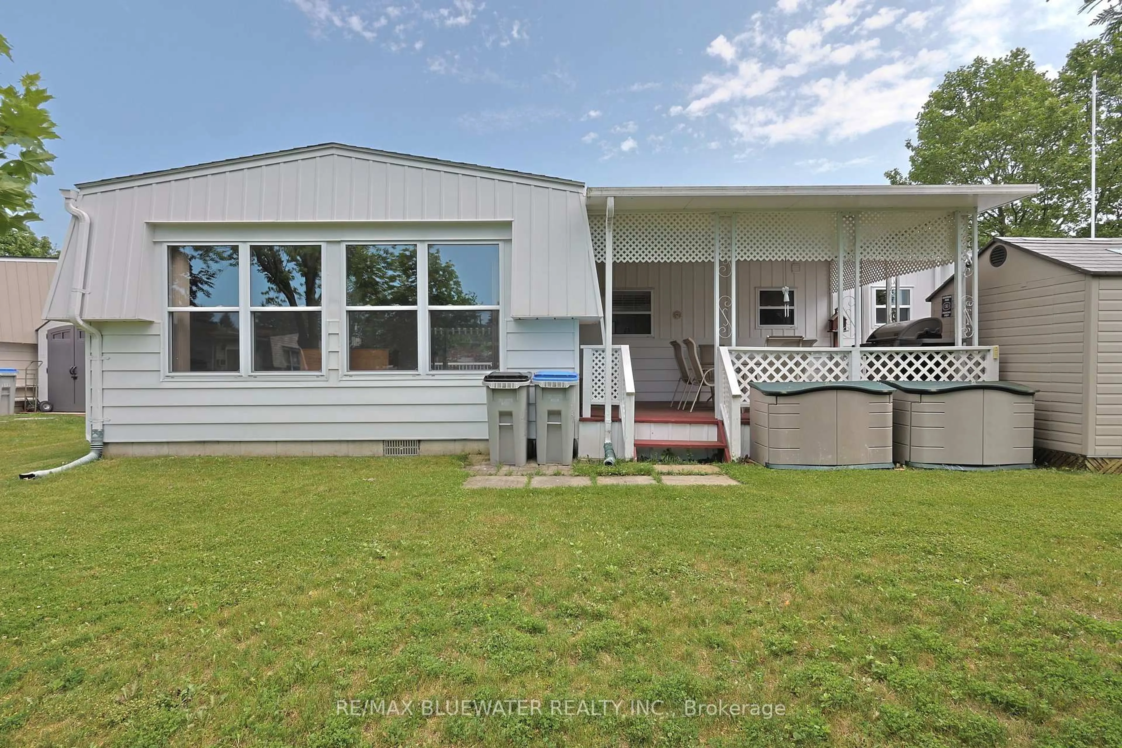 Home with vinyl exterior material, unknown for 313 Pinetree Lane, South Huron Ontario N0M 1T0