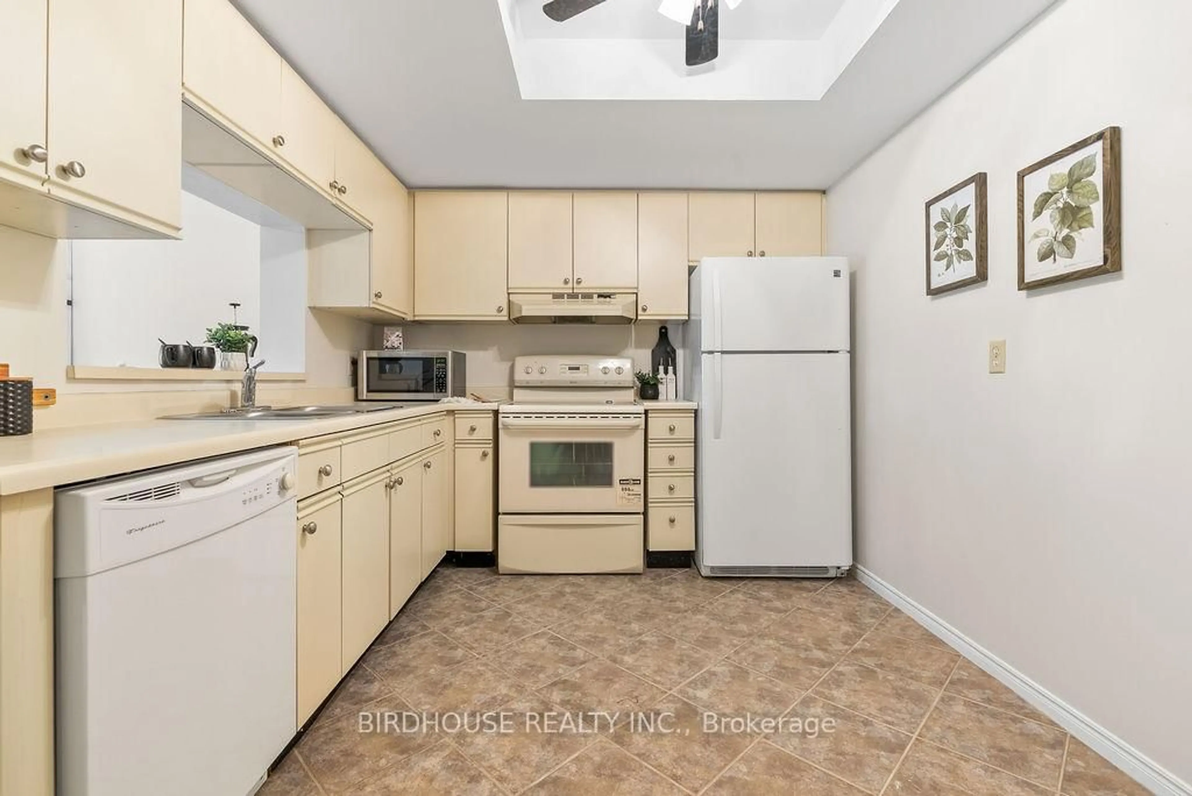 Standard kitchen, unknown for 2 Heritage Way #202, Kawartha Lakes Ontario K9V 5P5