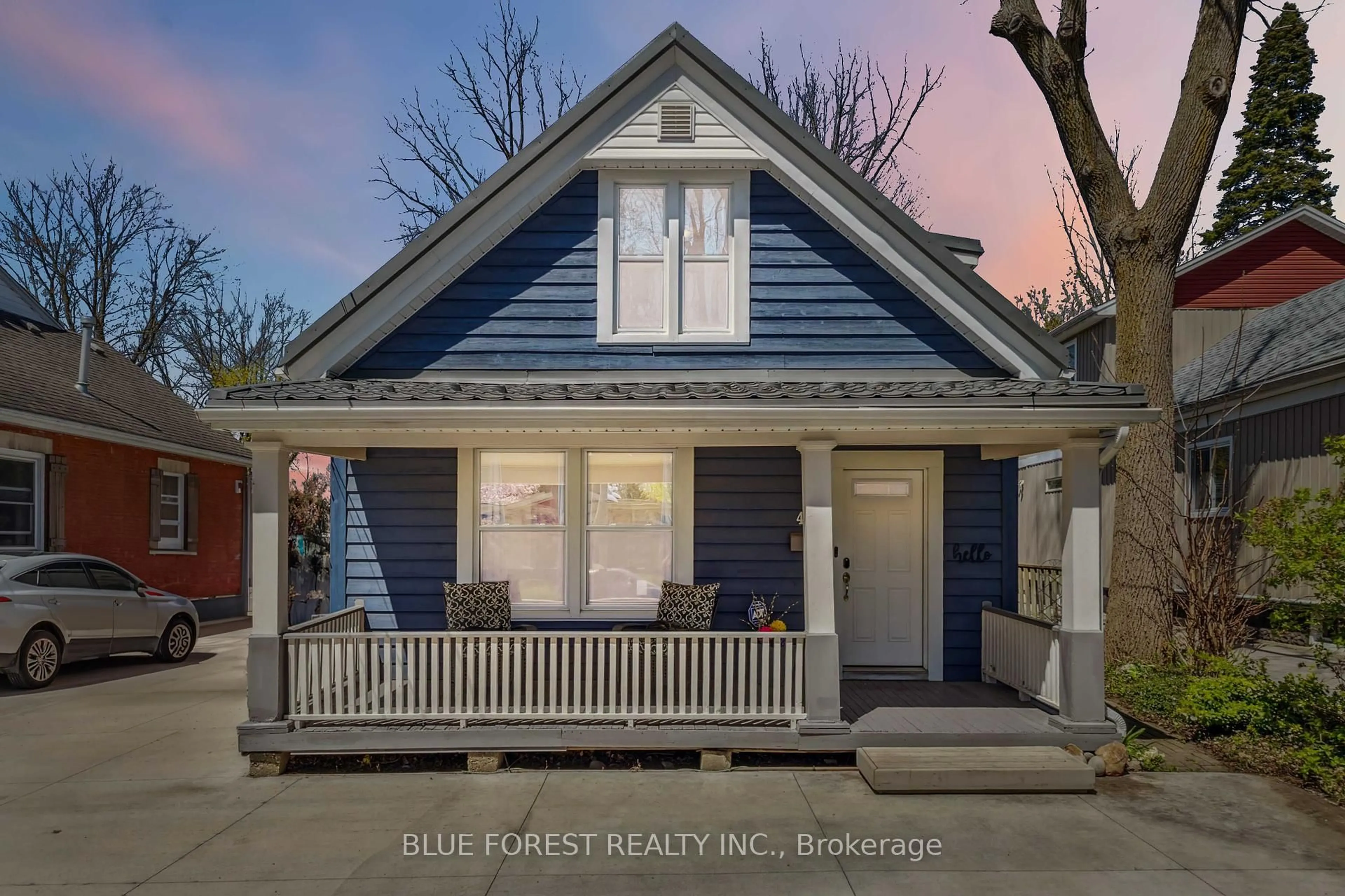 Home with vinyl exterior material, street for 476 Emery St, London South Ontario N6C 2E8