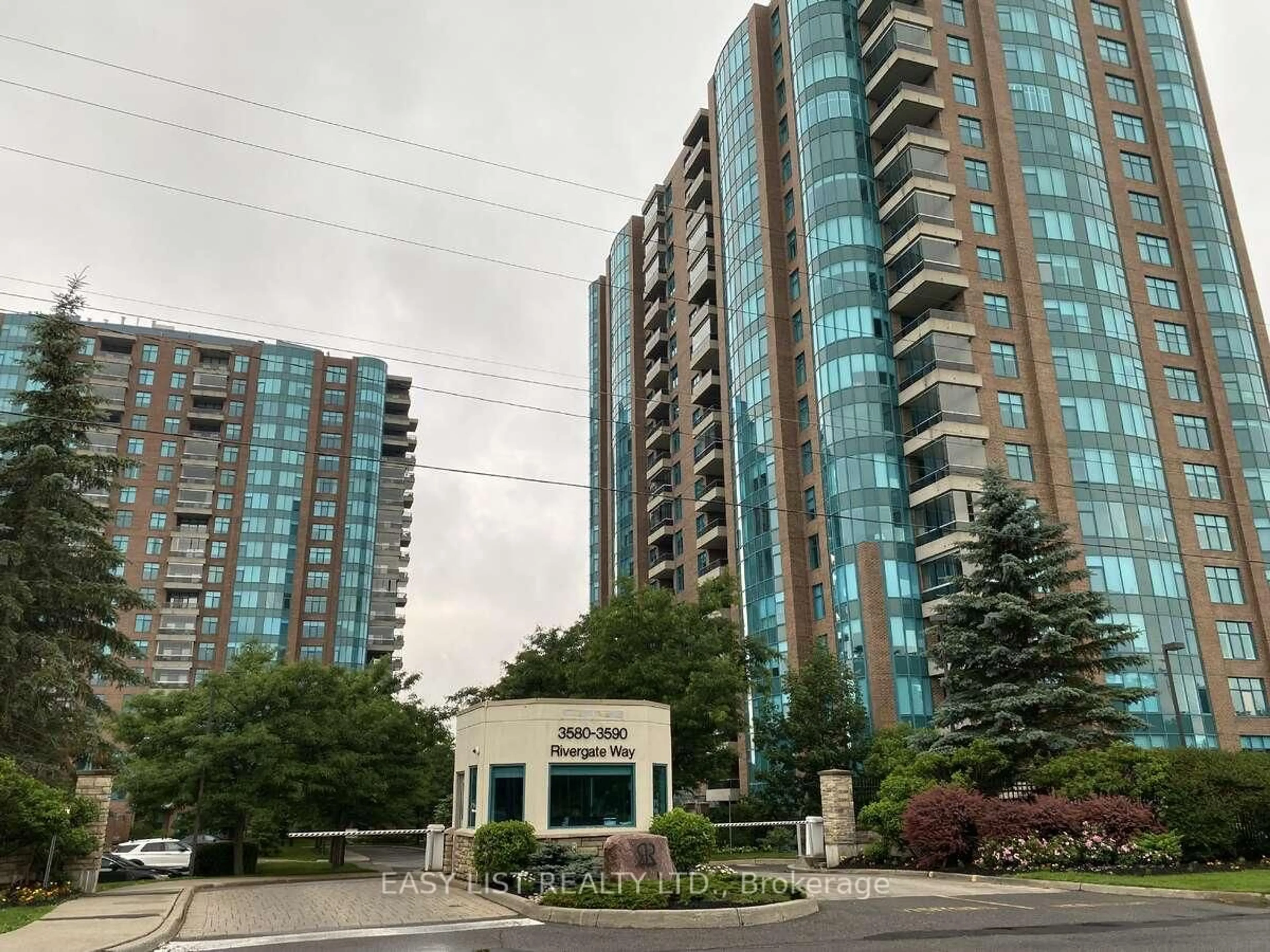 Indoor foyer for 3580 Rivergate Way #803, Ottawa Ontario K1V 1V5