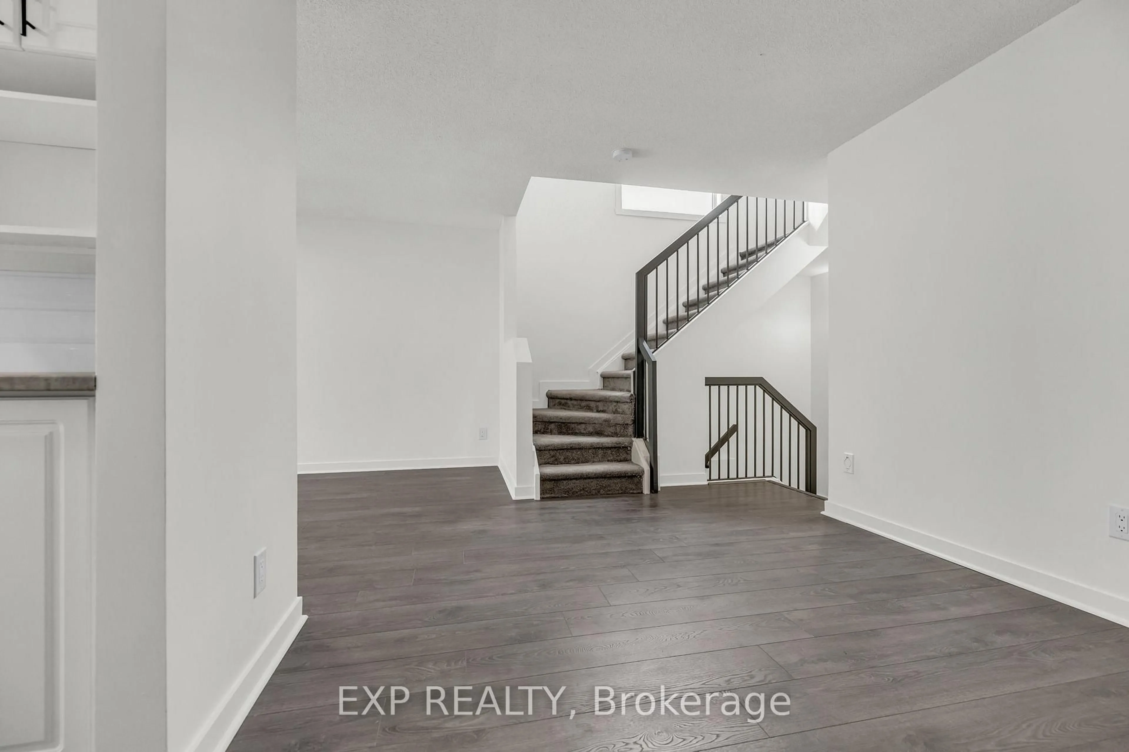 Unknown for 423 Hillsboro Private, Ottawa Ontario K2M 3A7