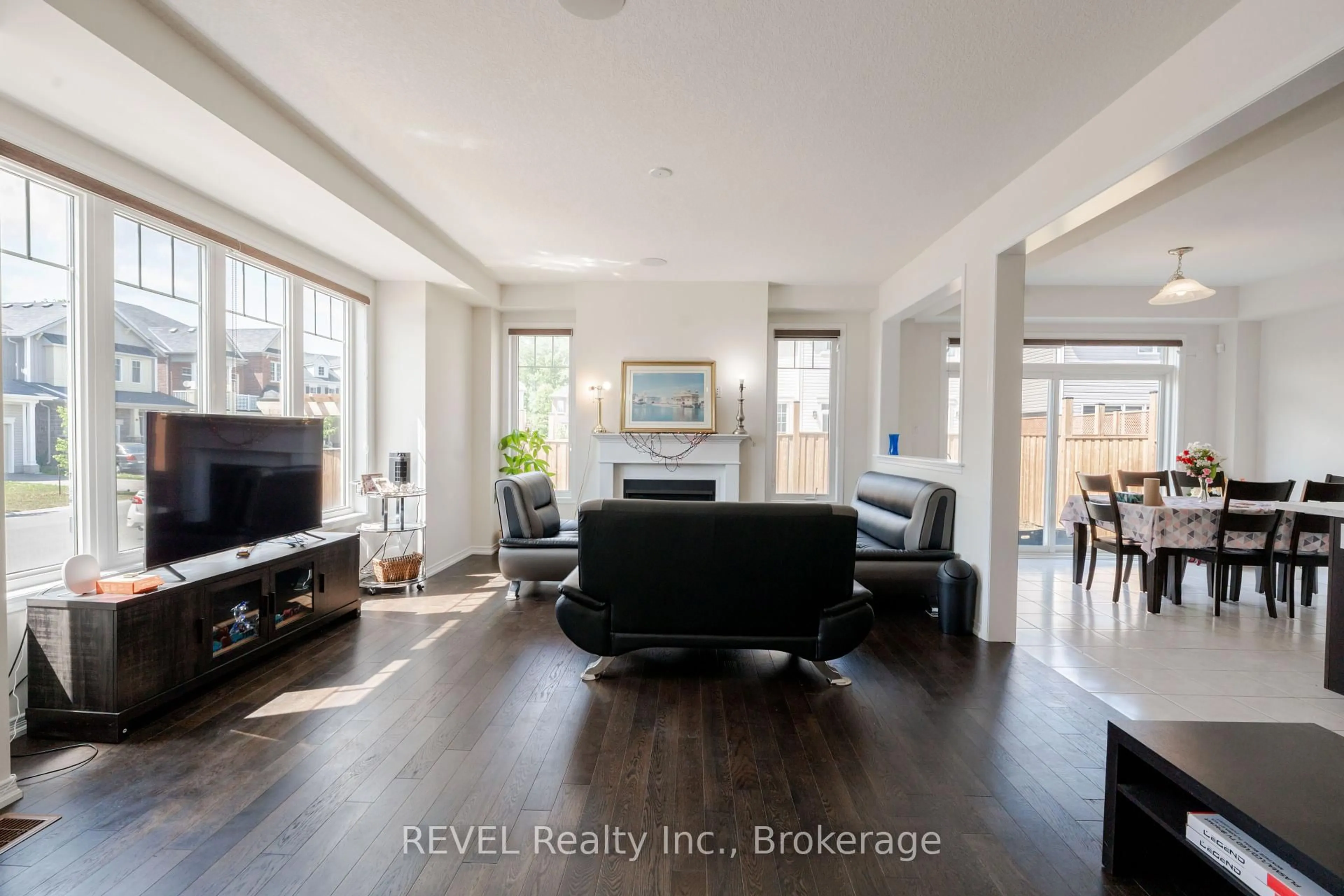 A pic of a room for 8797 Pawpaw Lane, Niagara Falls Ontario L2H 3S4