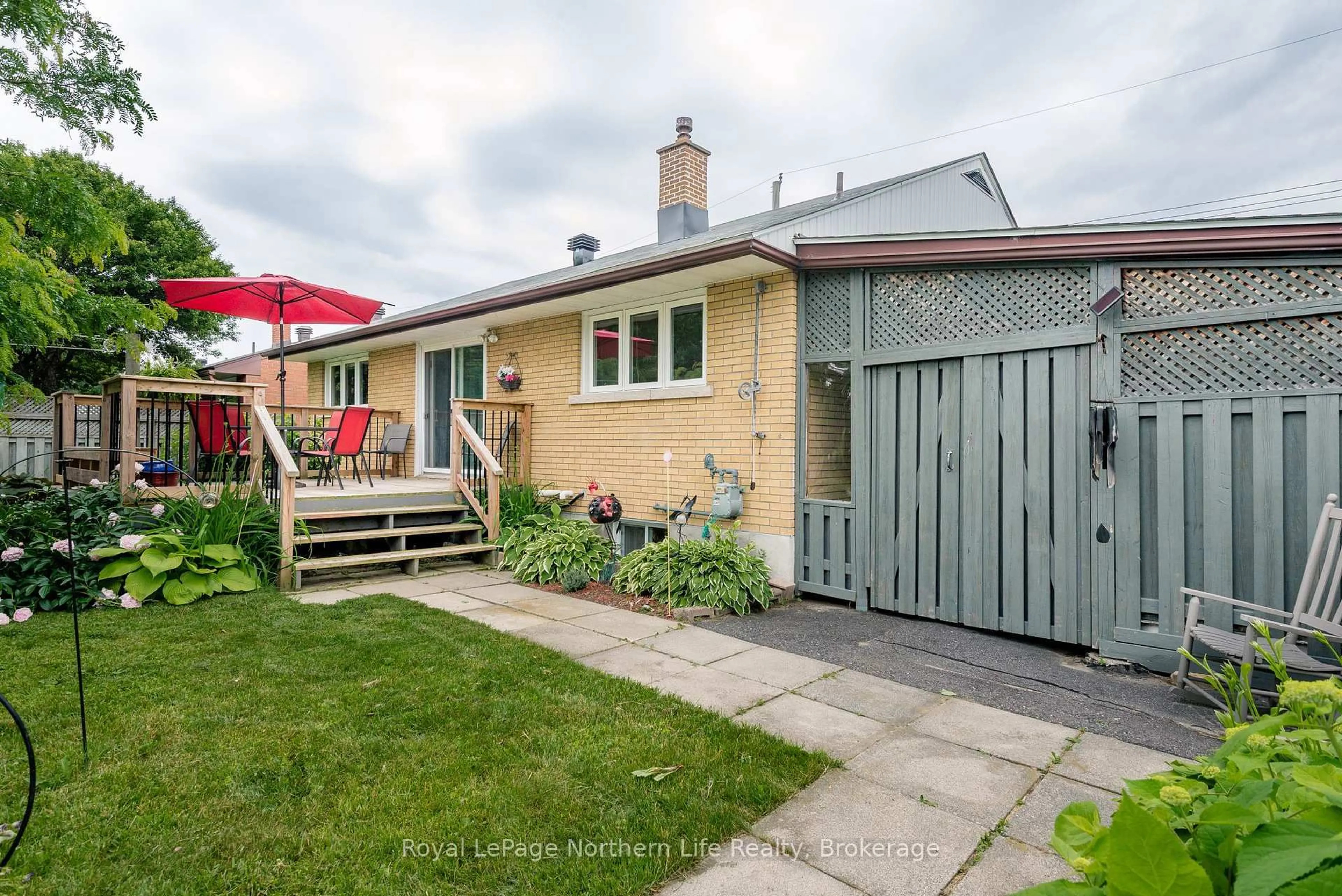 Unknown for 656 Laurentian Ave, North Bay Ontario P1B 7T9