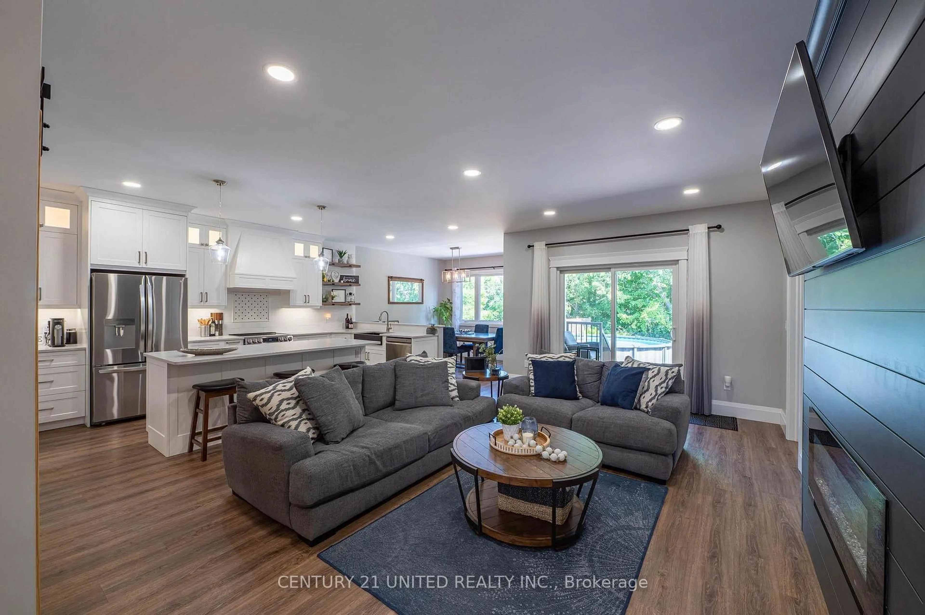 Living room with furniture, unknown for 14 Smith Dr, Havelock-Belmont-Methuen Ontario K0L 1Z0