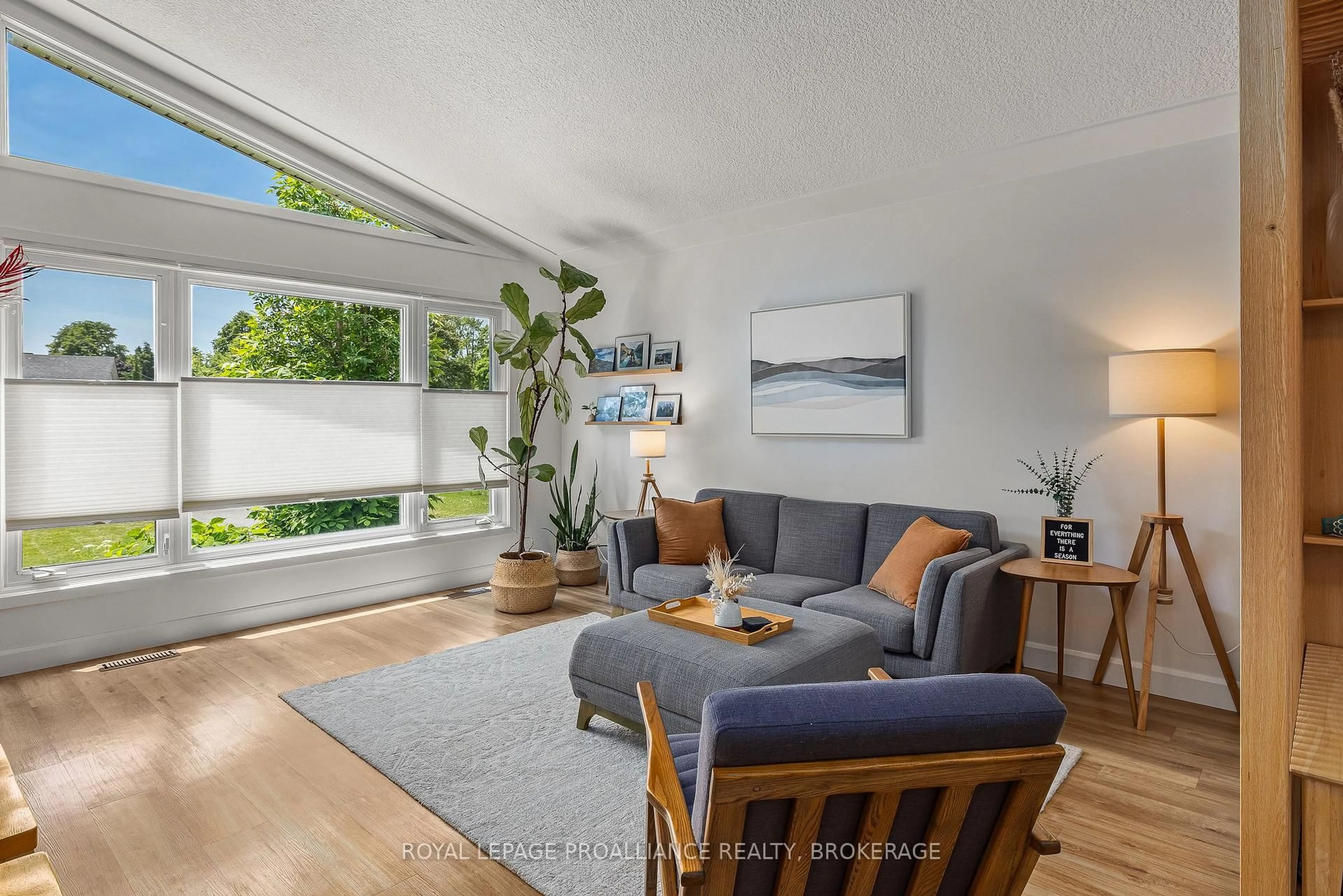 Living room with furniture, unknown for 73 Mackenzie Cres, Kingston Ontario K7M 2S2