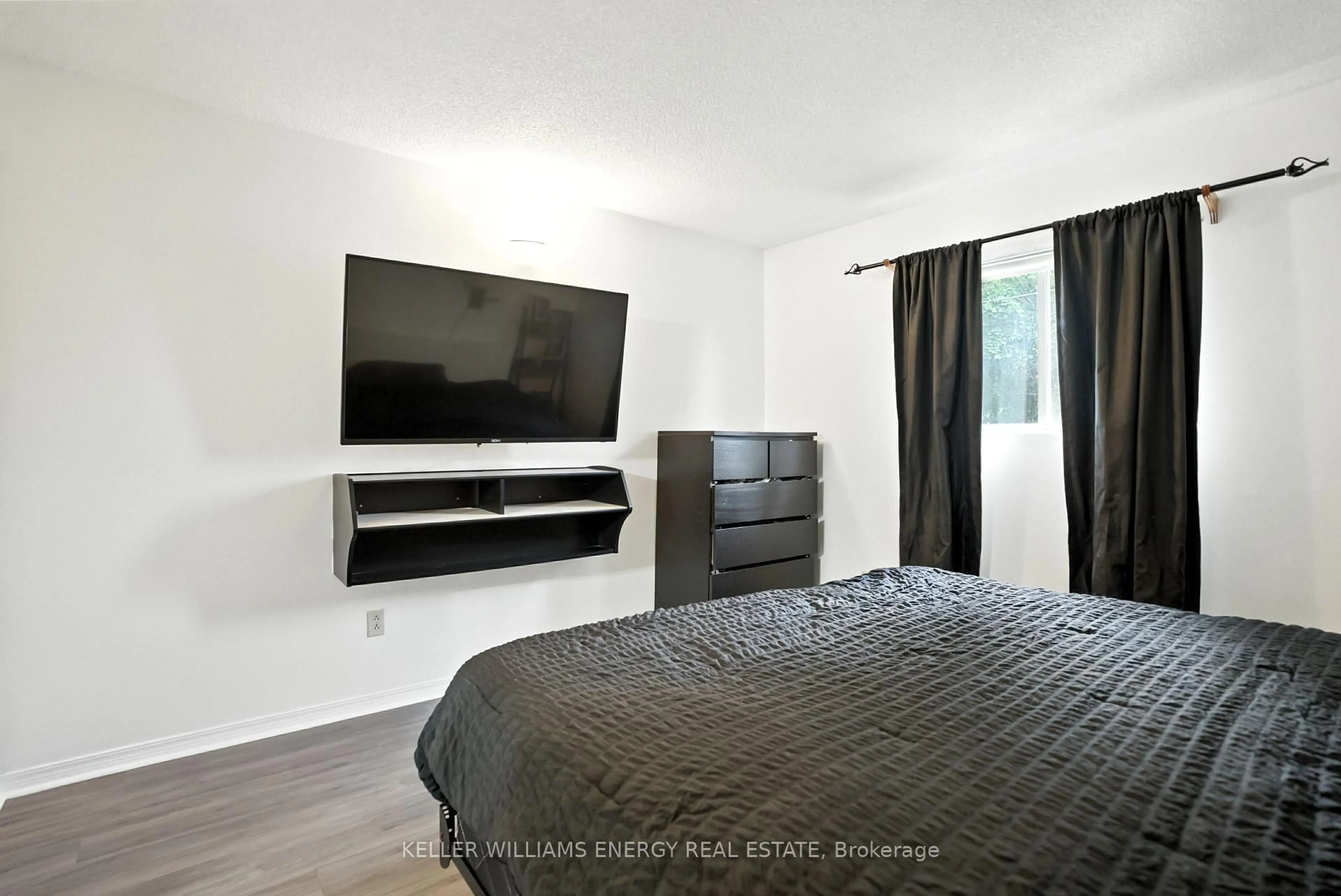 A pic of a room for 760 Hemlock St, Peterborough North Ontario K9H 7P2