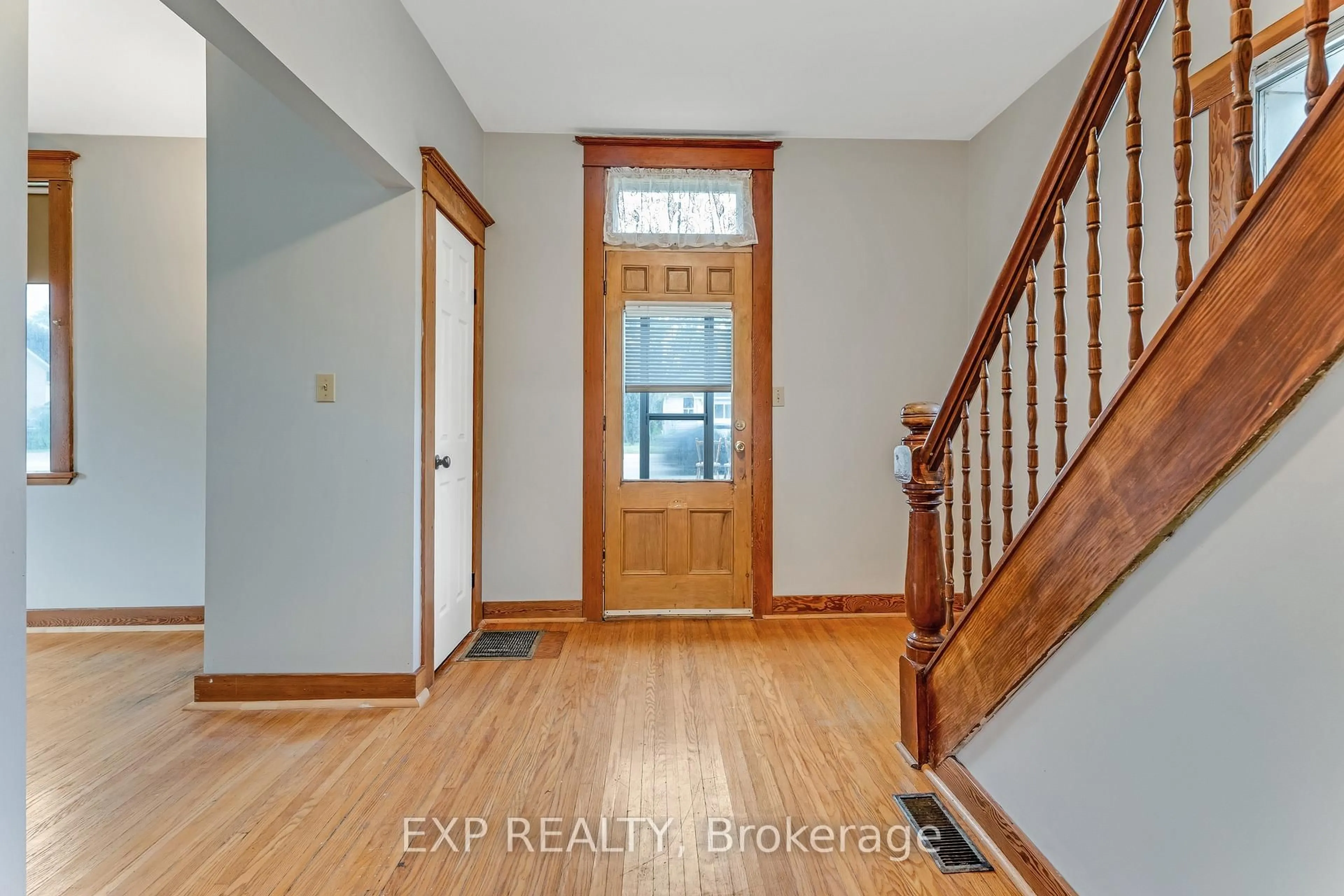 Indoor entryway for 200 Elora St, Minto Ontario N0G 1Z0