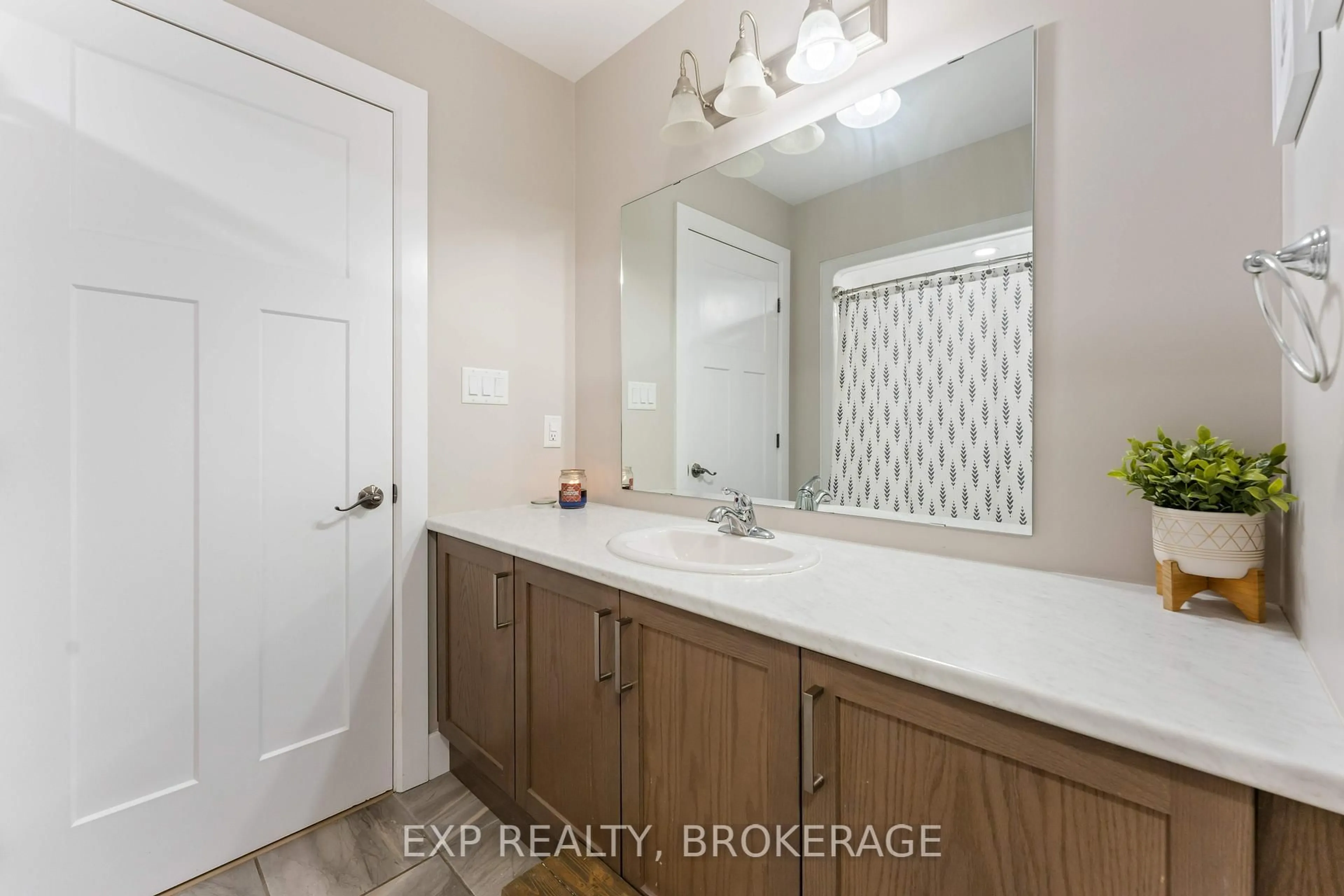 Standard bathroom, ceramic/tile floor for 107 Hazlett St, Loyalist Ontario K7N 0C1