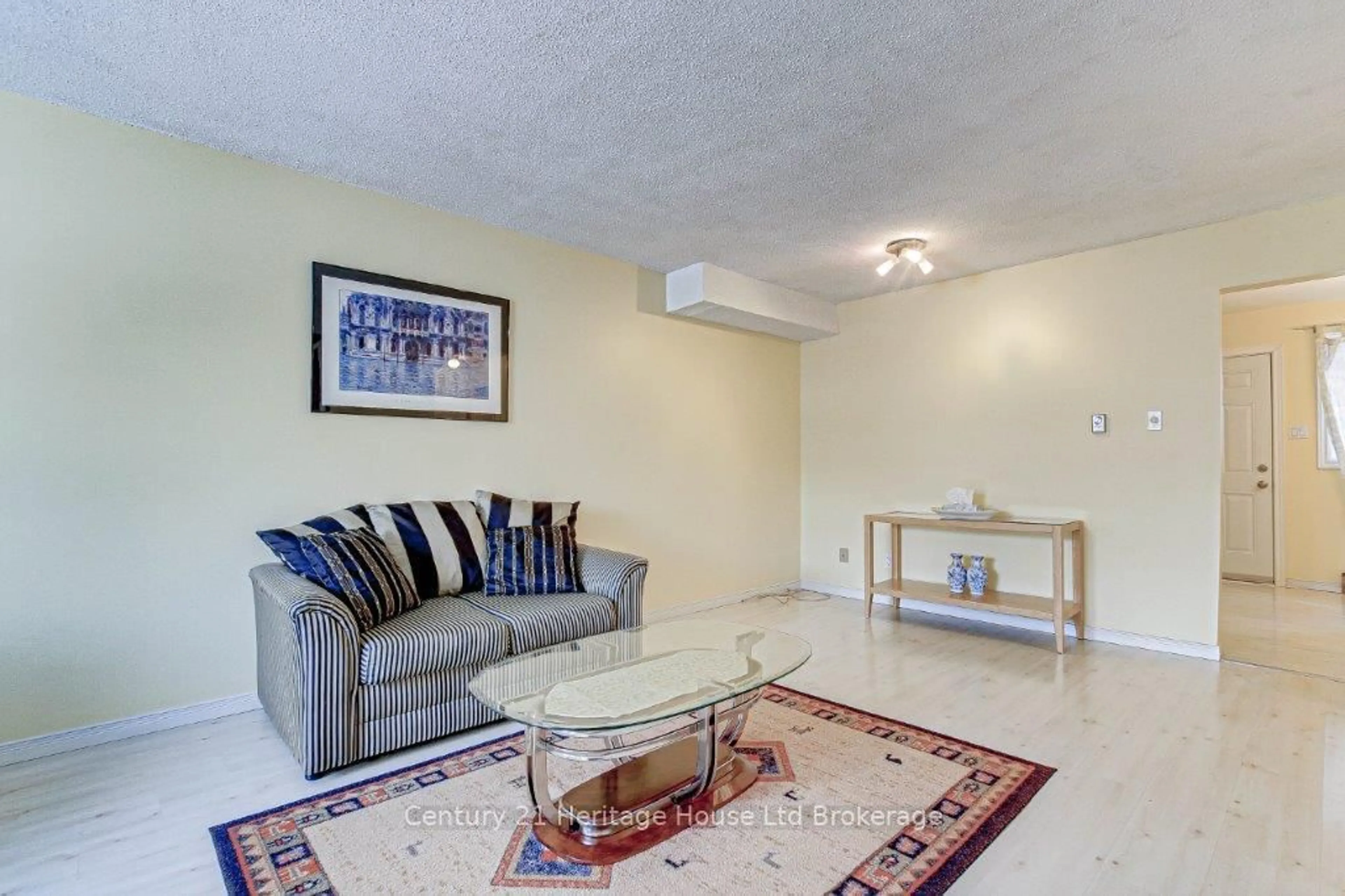 Living room with furniture, unknown for 1215 Cheapside St #2, London East Ontario N5Y 5J9