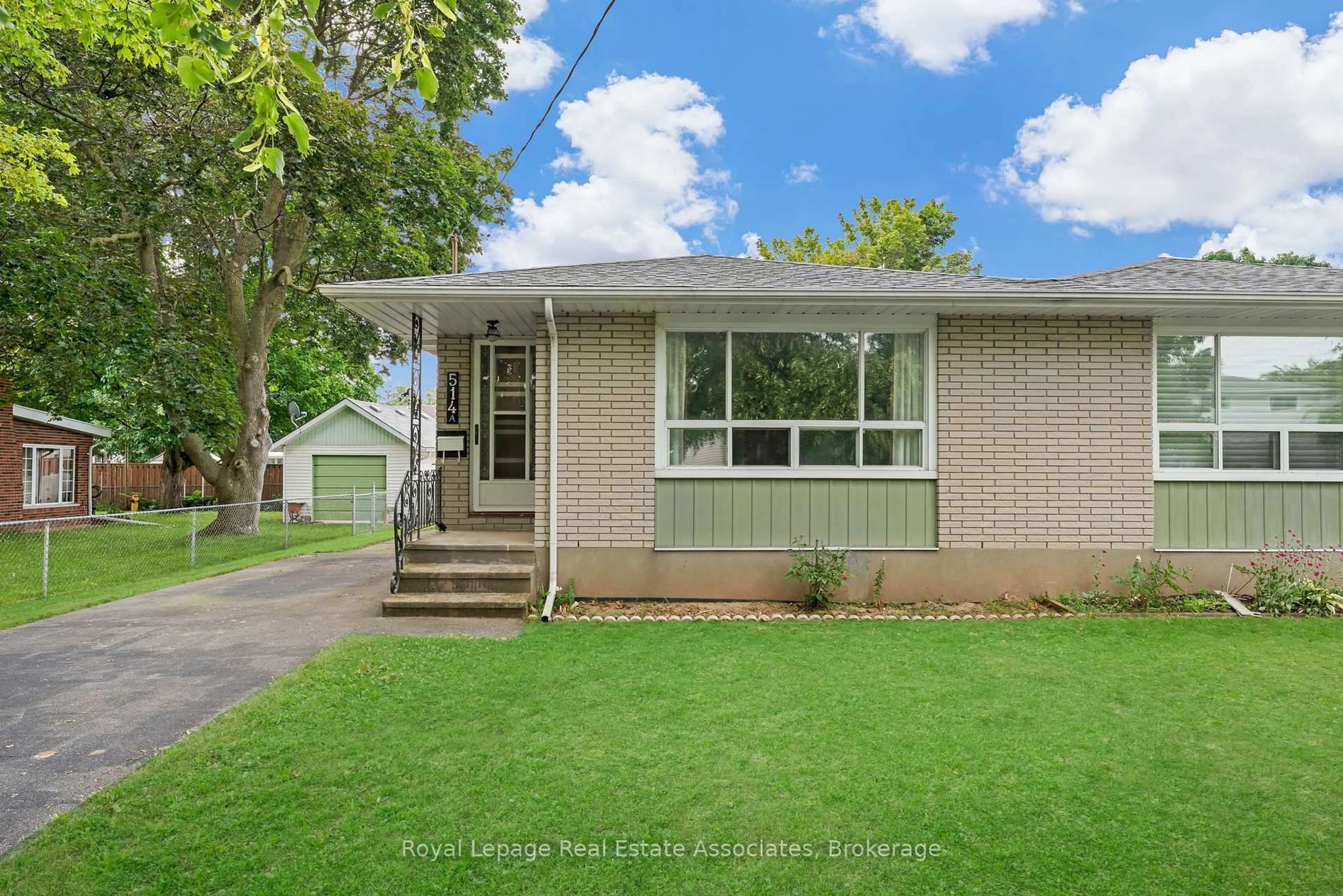 Home with brick exterior material, street for 514A Linwell Rd, St. Catharines Ontario L2M 2R4