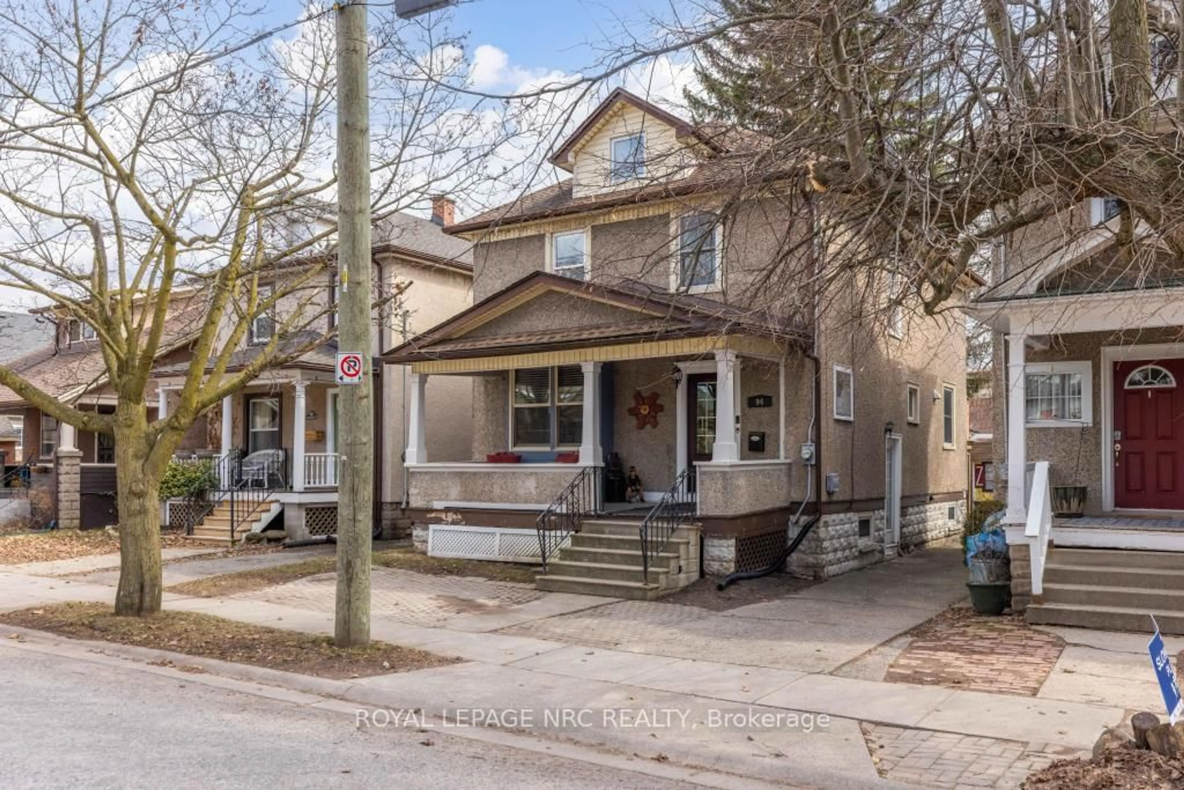 Home with brick exterior material, street for 94 Chaplin Ave, St. Catharines Ontario L2R 2E7