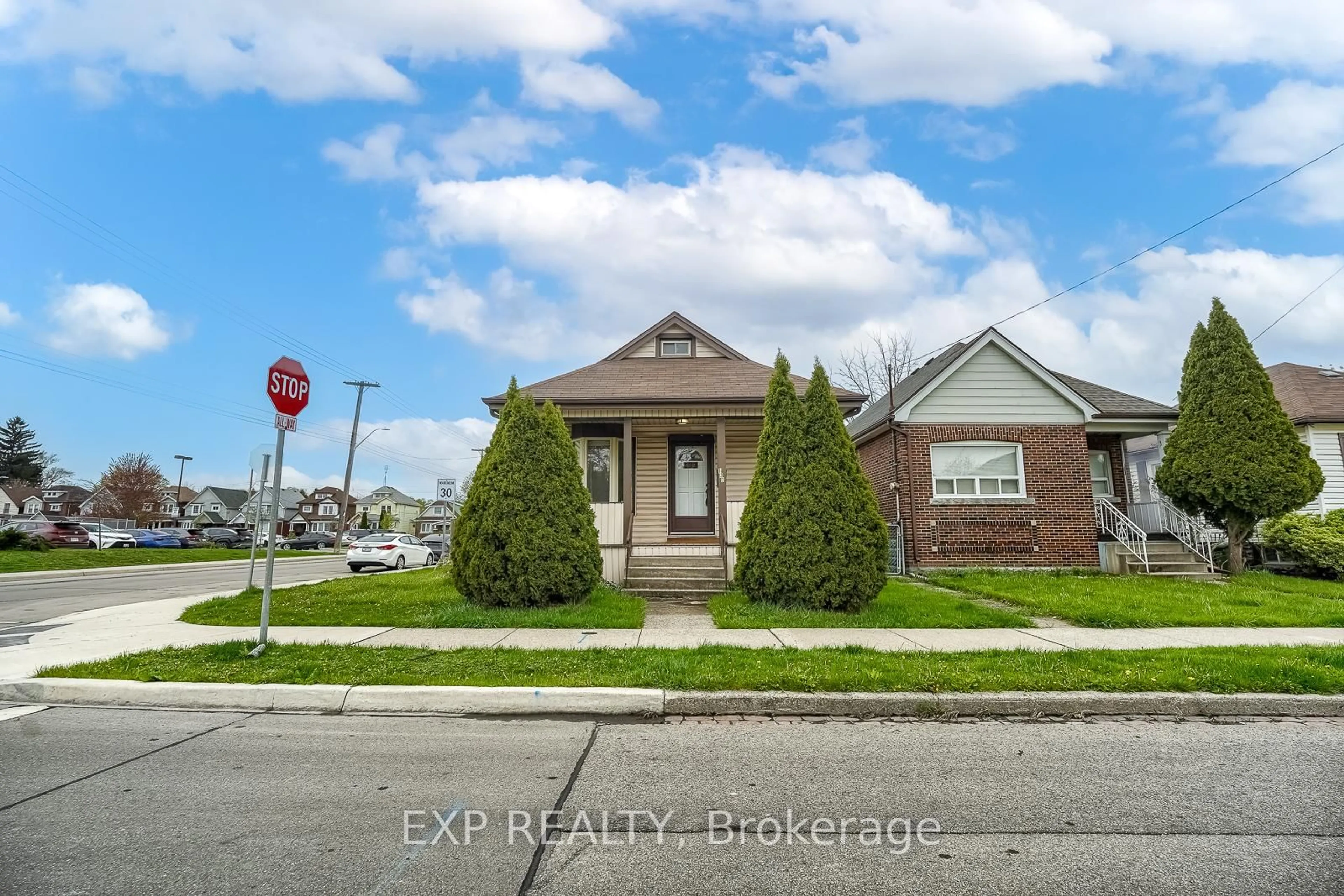 Unknown for 133 Weir St, Hamilton Ontario L8H 5G1