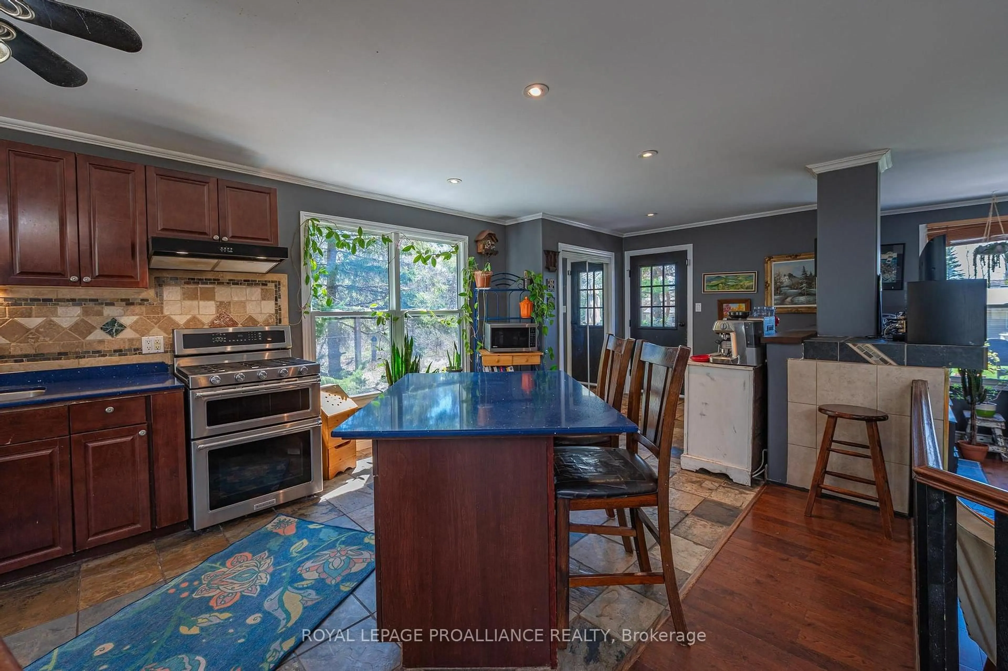 Open concept kitchen, unknown for 280 Presqu'ile Pkwy, Brighton Ontario K0K 1H0