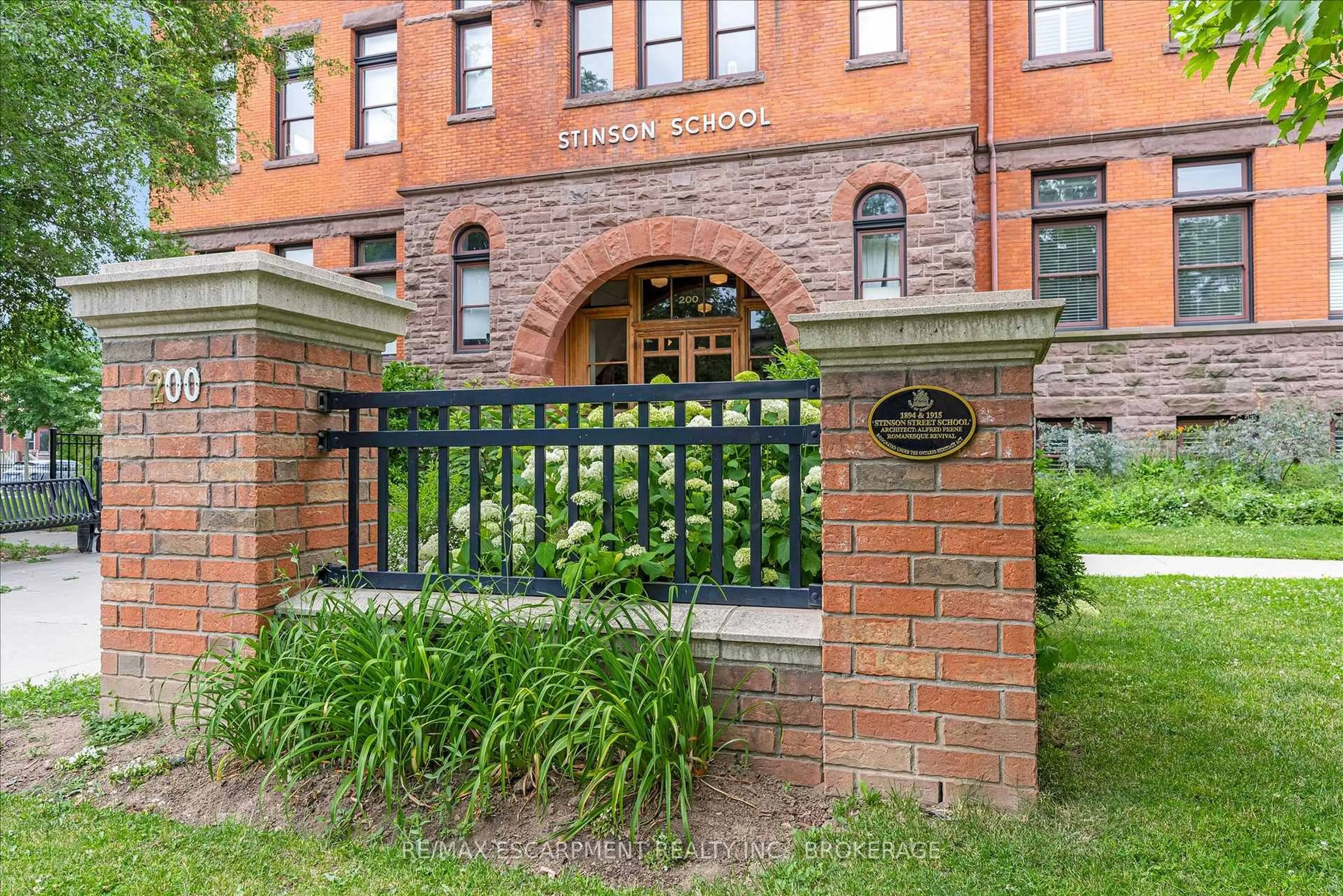 Unknown for 200 Stinson St #205, Hamilton Ontario L8N 4J5