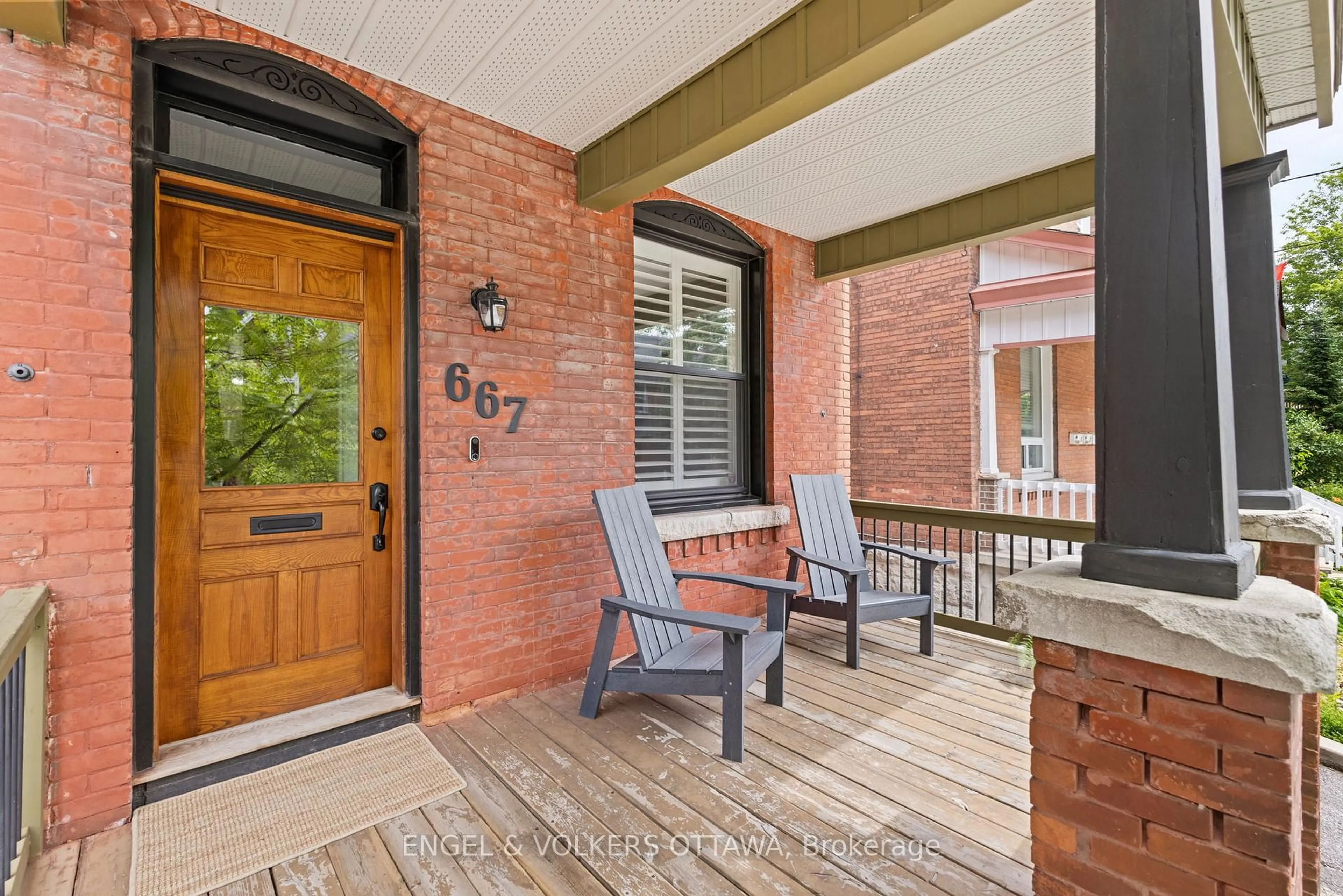 Home with brick exterior material, street for 667 Gilmour St, Ottawa Ontario K1R 5L9