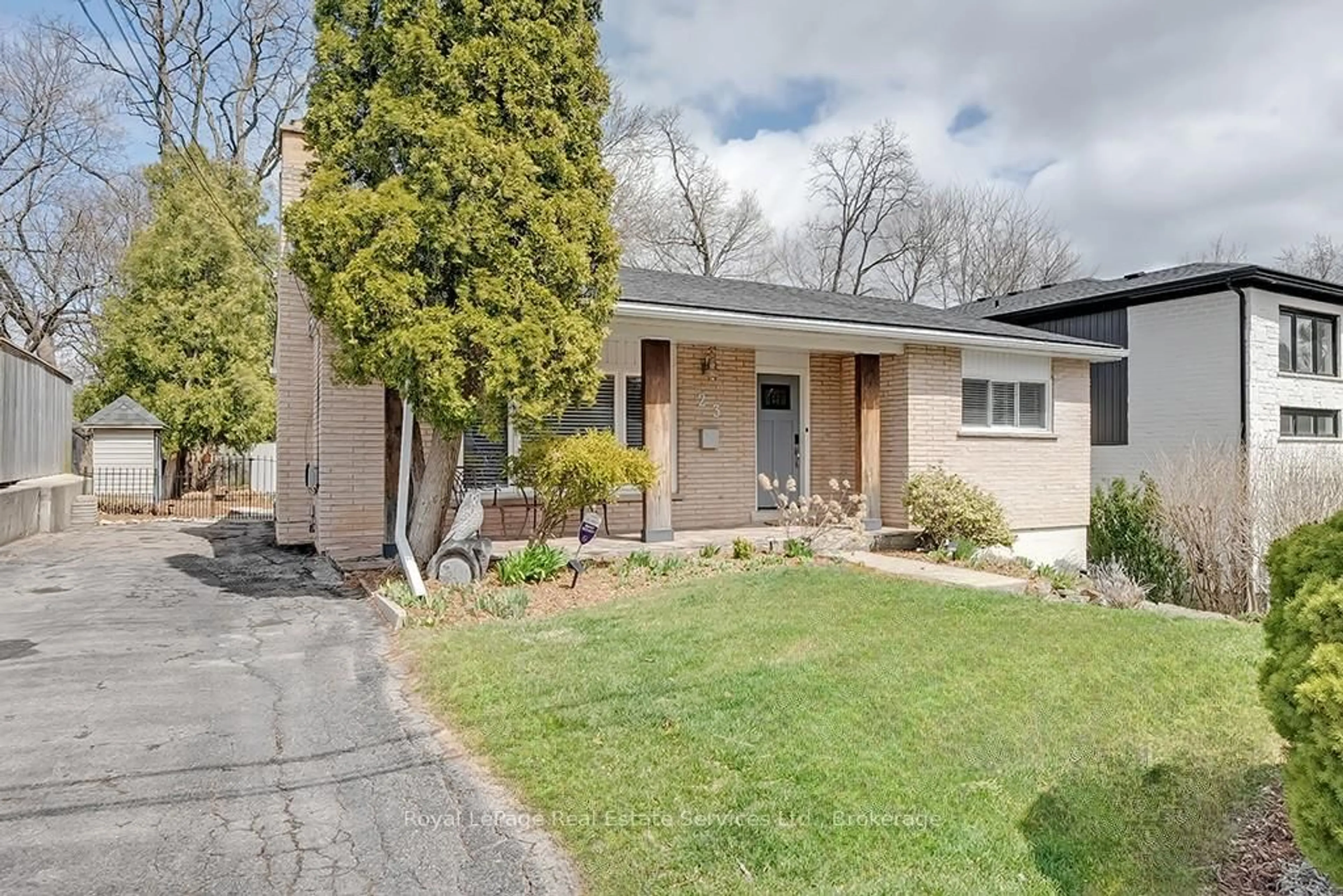 Home with brick exterior material, street for 23 Lorne Ave, Hamilton Ontario L9G 2X6