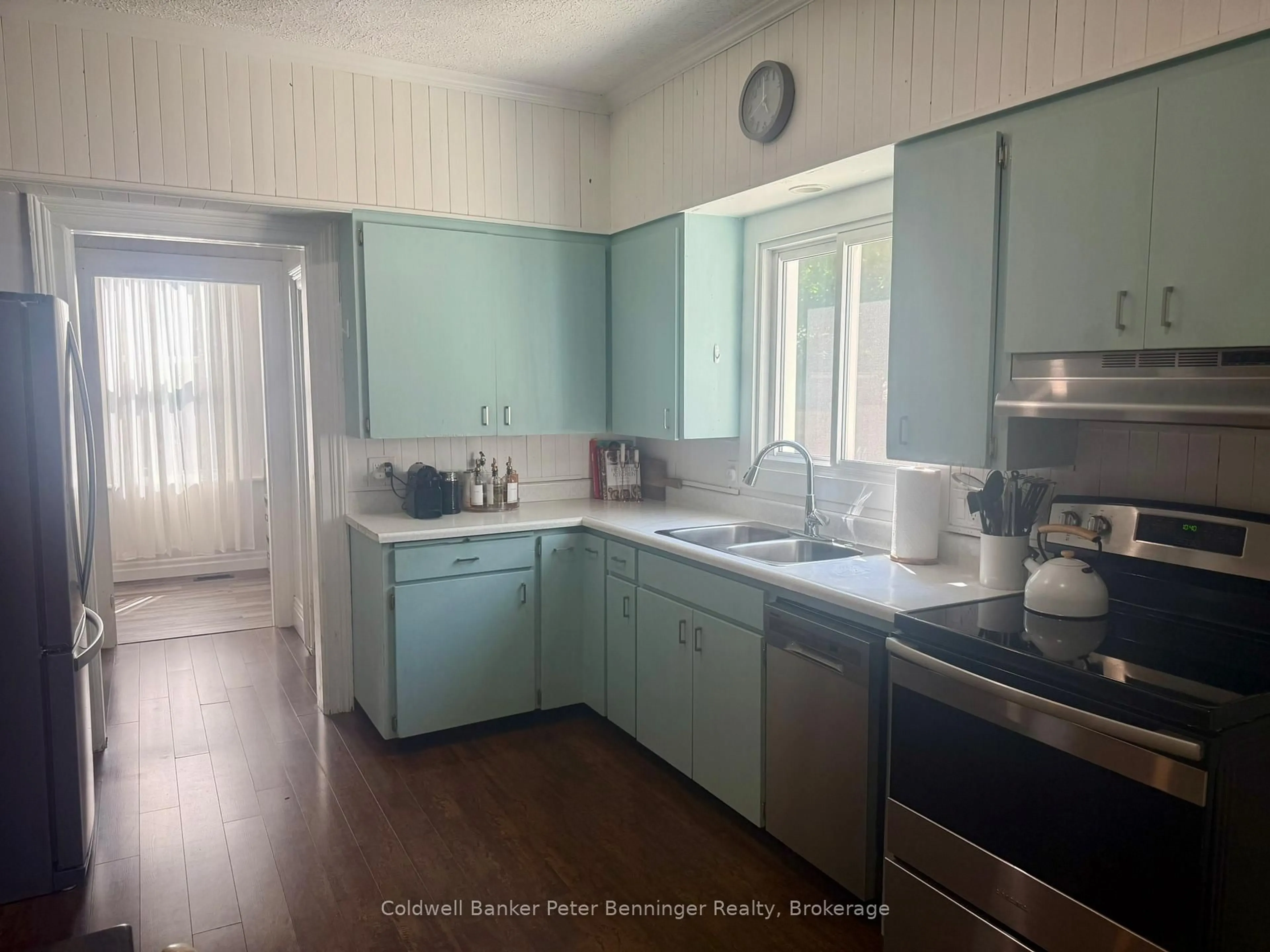 Standard kitchen, unknown for 207 Joseph St, Brockton Ontario N0G 2V0