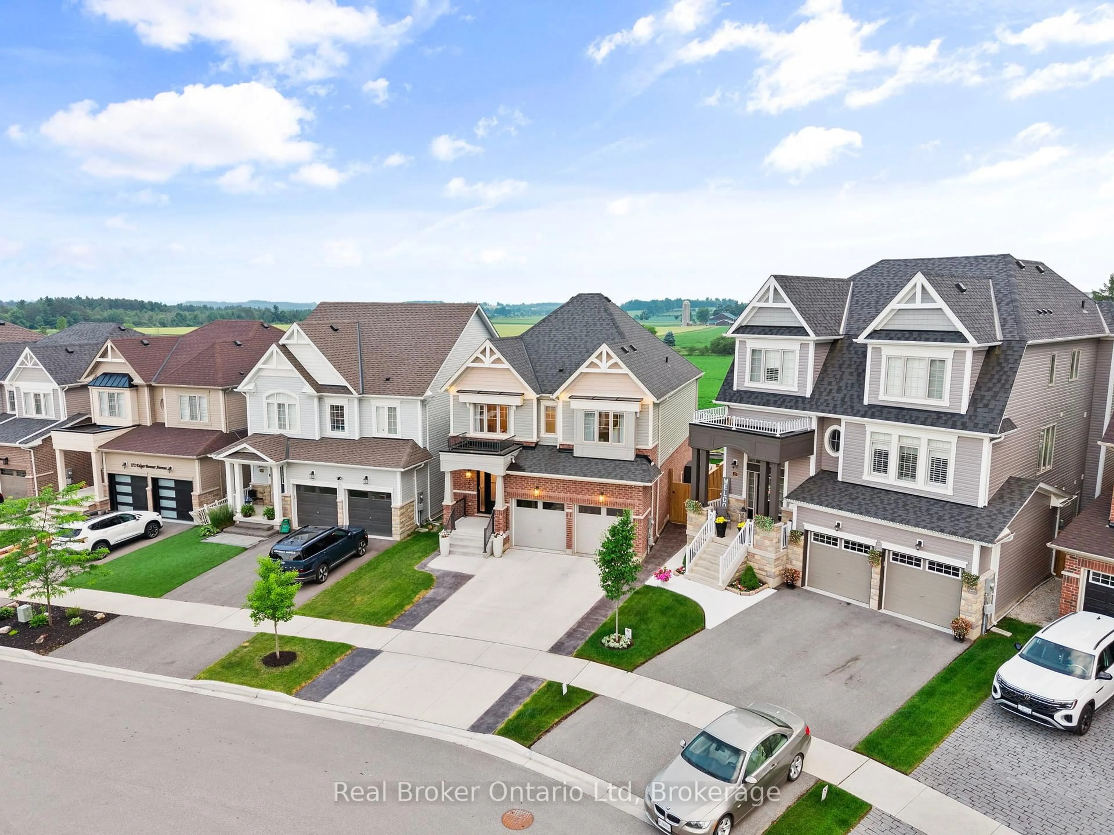 A pic from outside/outdoor area/front of a property/back of a property/a pic from drone, street for 264 Edgar Bonner Ave, Guelph/Eramosa Ontario N0B 2K0