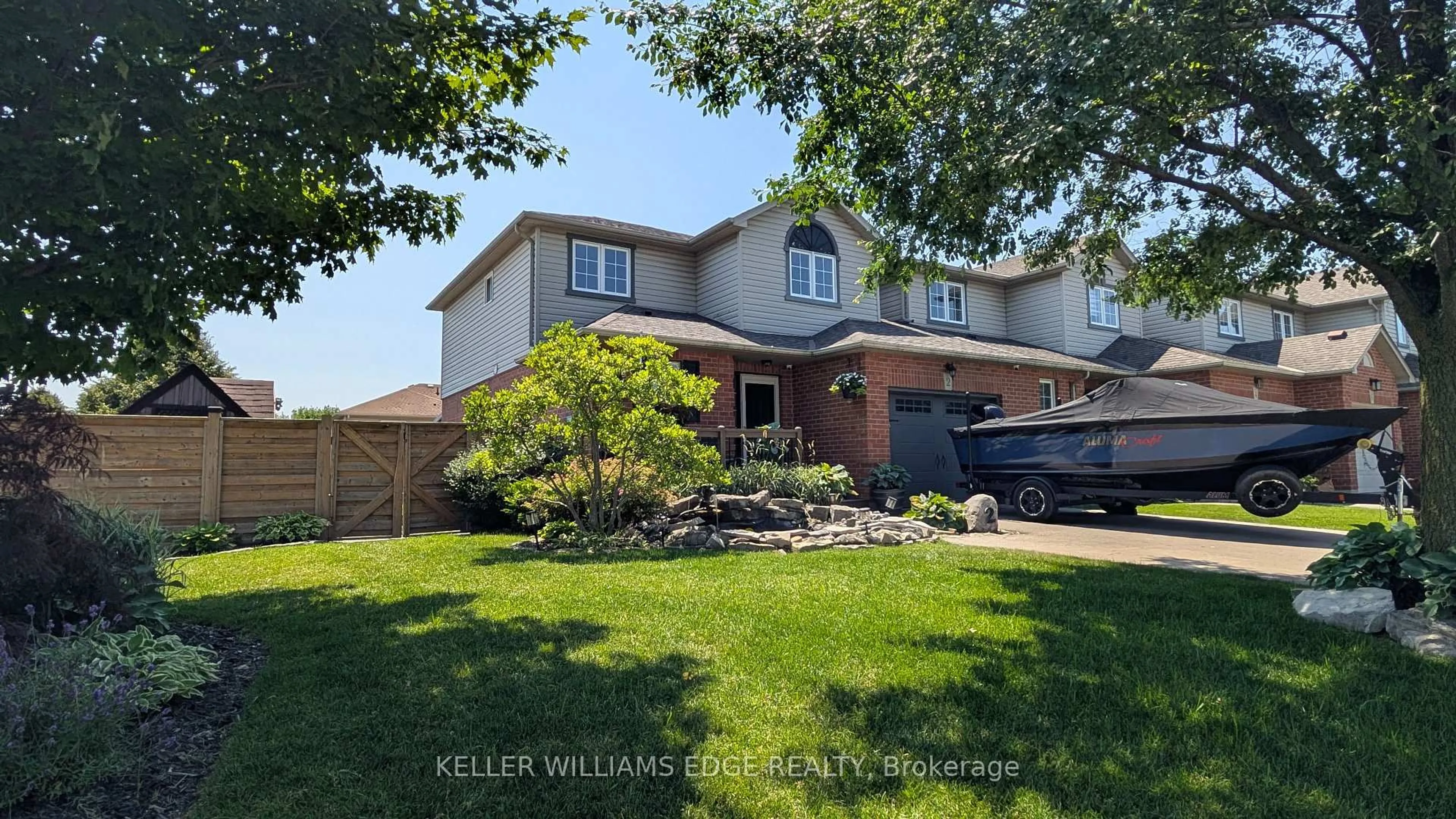 Unknown for 2 Bronte Crt, Hamilton Ontario L9H 7N2