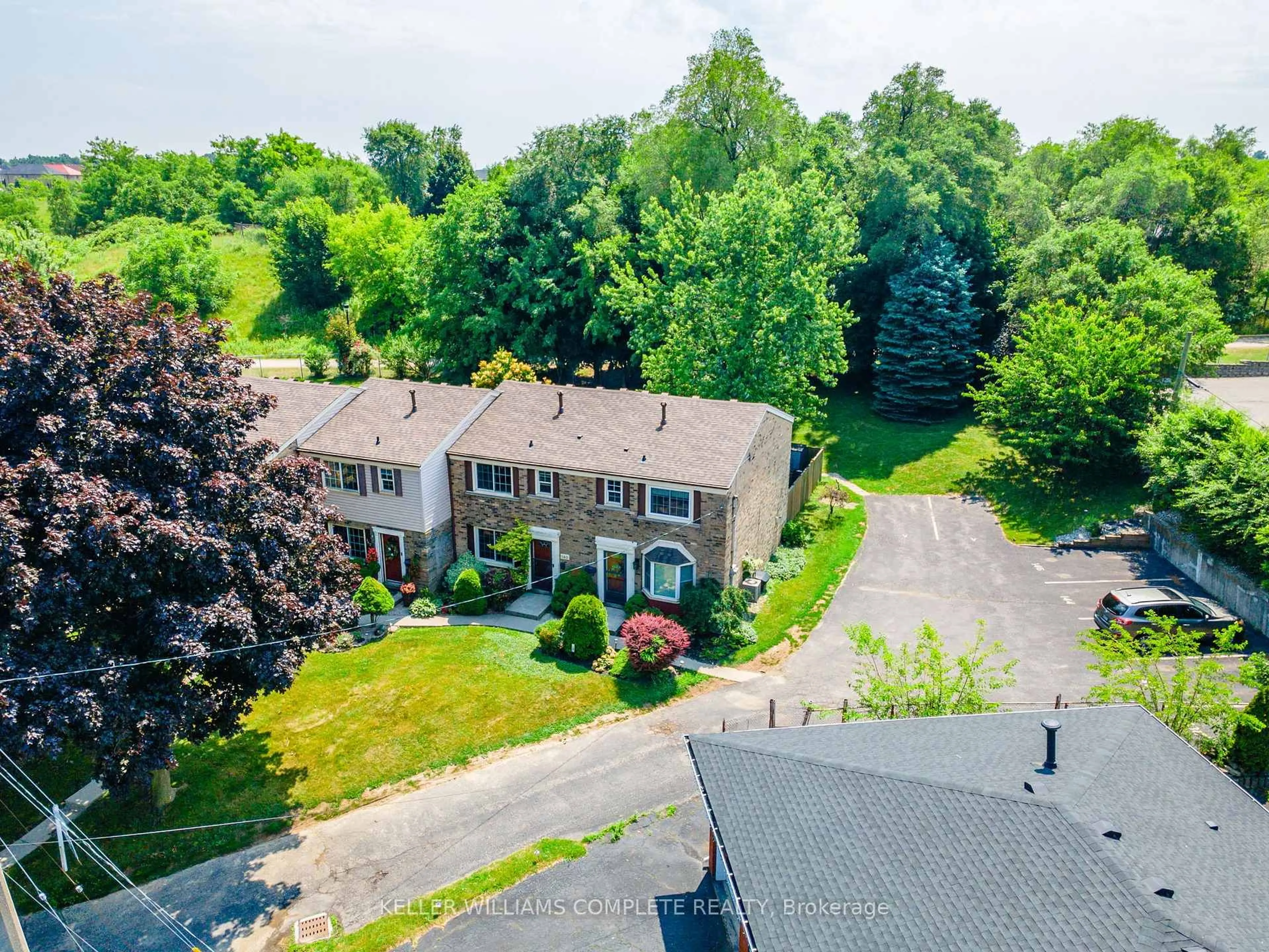 A pic from outside/outdoor area/front of a property/back of a property/a pic from drone, street for 140 Victor Blvd, Hamilton Ontario L9A 2V4