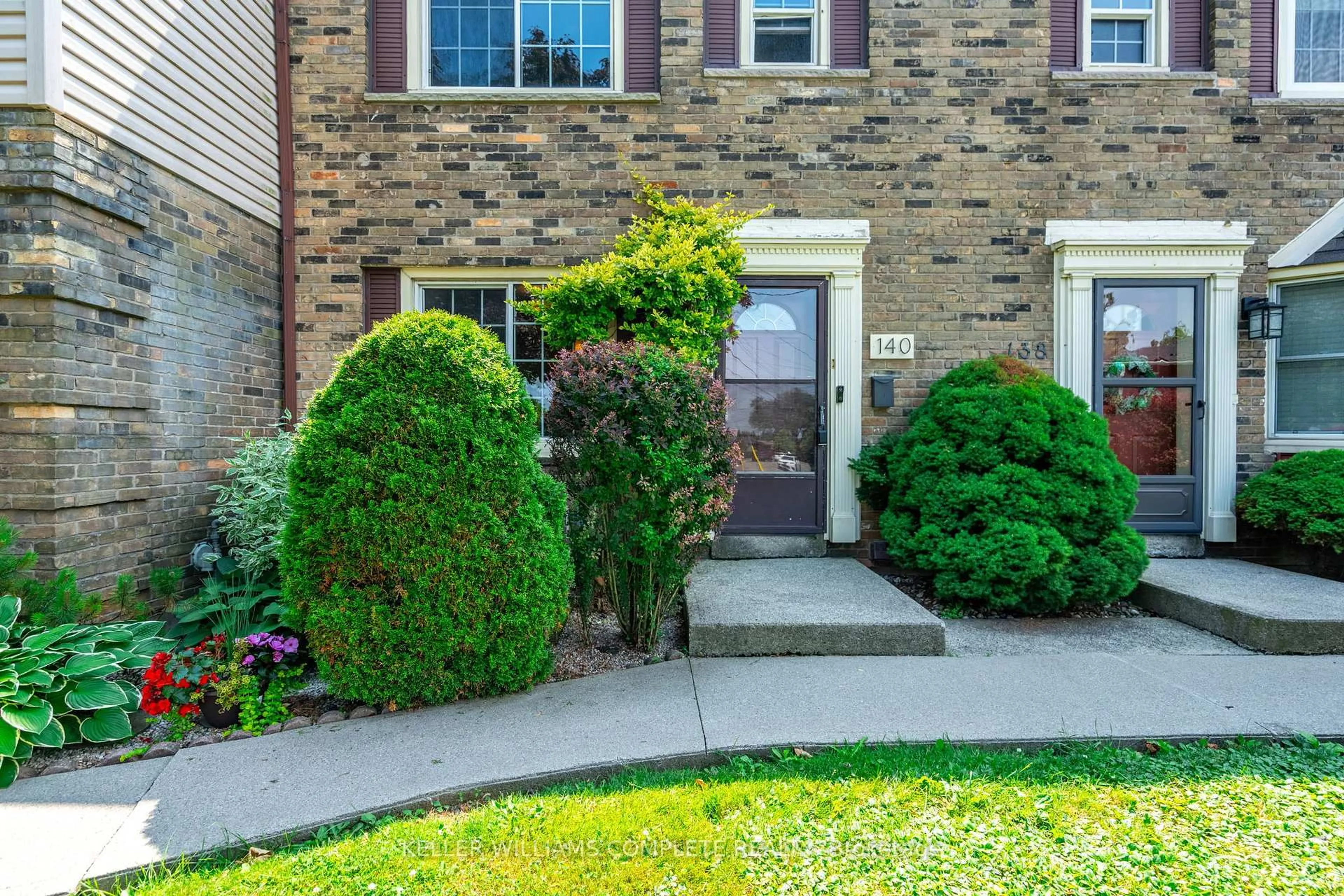 Unknown for 140 Victor Blvd, Hamilton Ontario L9A 2V4