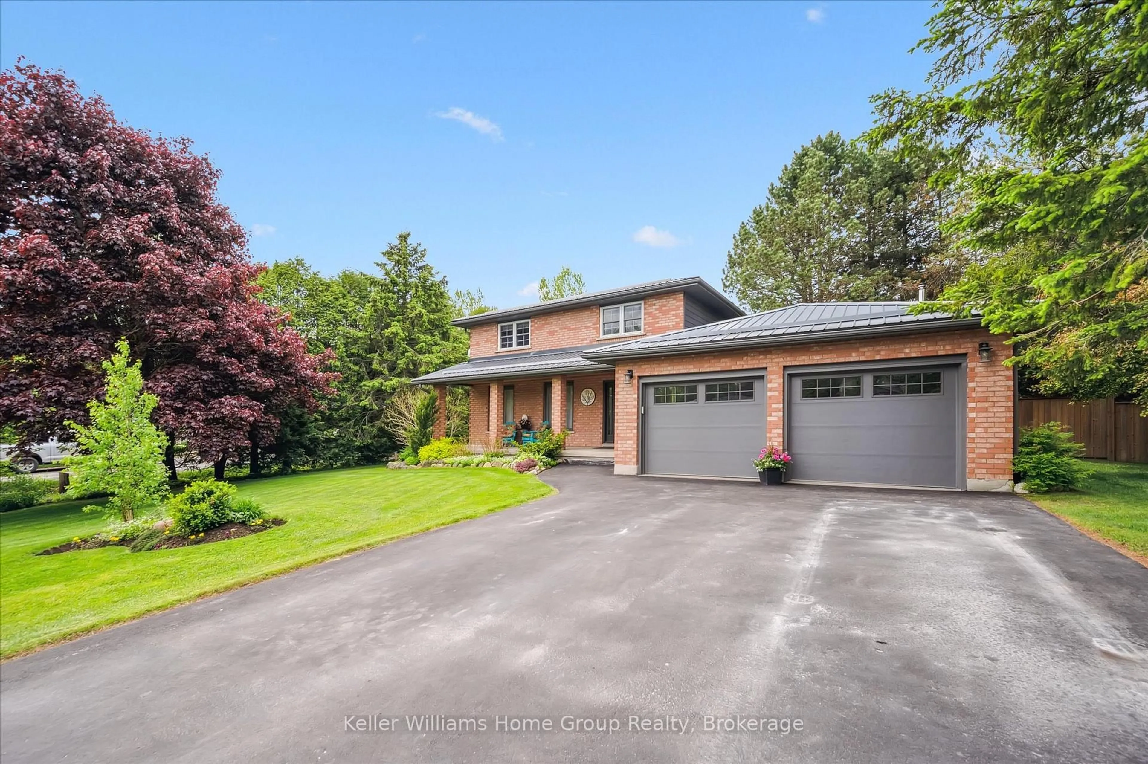 A pic from outside/outdoor area/front of a property/back of a property/a pic from drone, street for 4 Sargent Blvd, Centre Wellington Ontario N0B 1J0