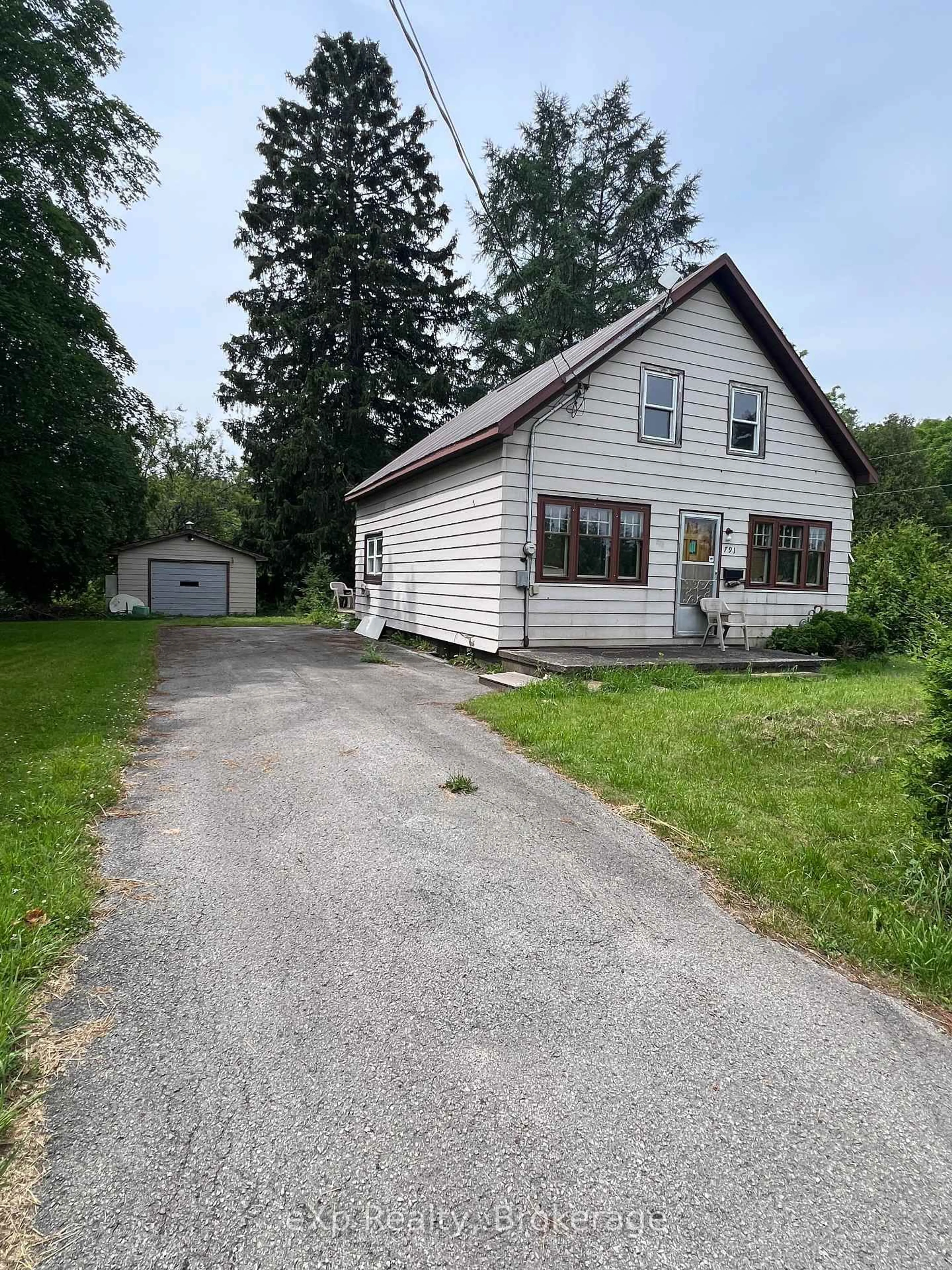 Unknown for 791 23rd St, Owen Sound Ontario N4K 4H4