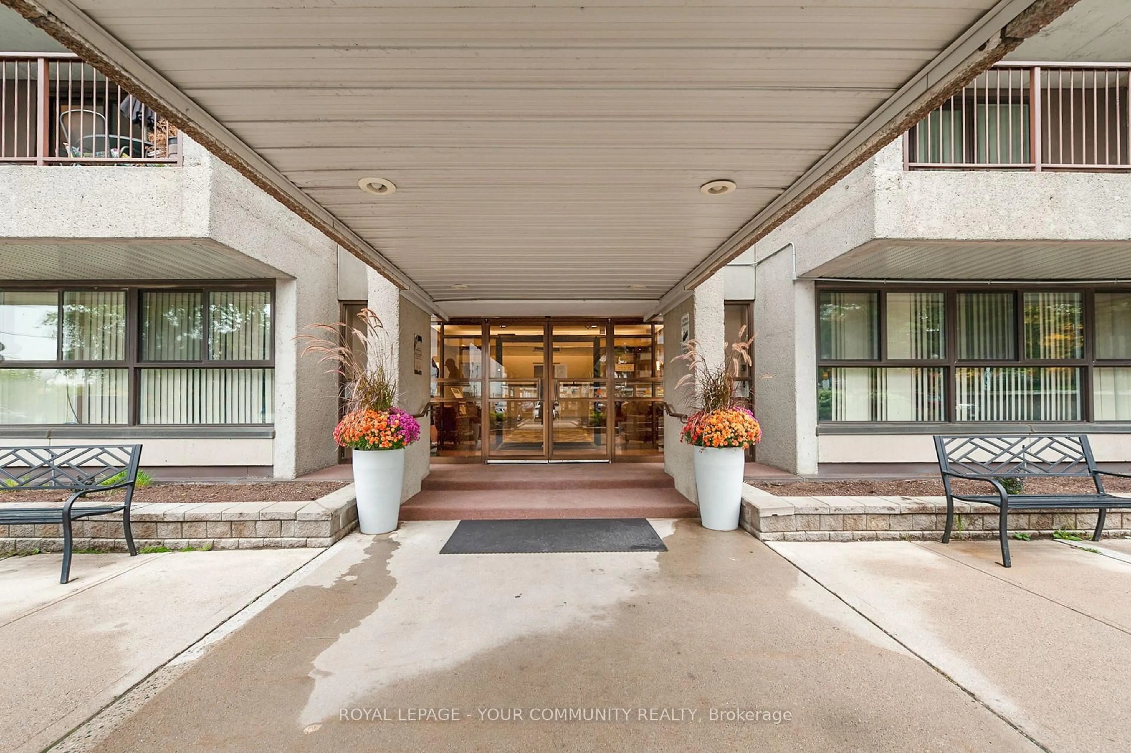 Lobby for 1785 Frobisher Lane #1108, Ottawa Ontario K1G 3T7