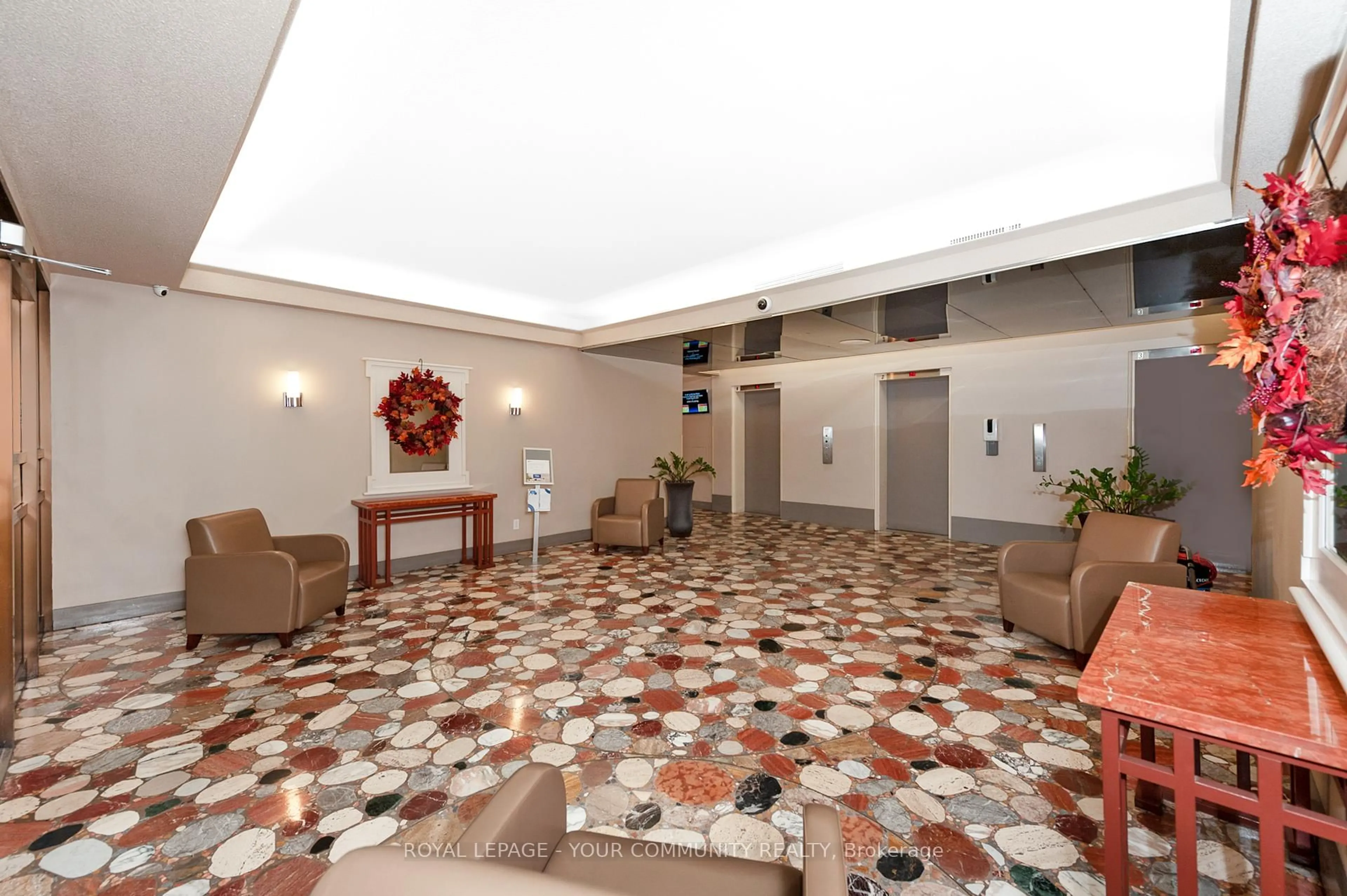 Lobby for 1785 Frobisher Lane #1108, Ottawa Ontario K1G 3T7
