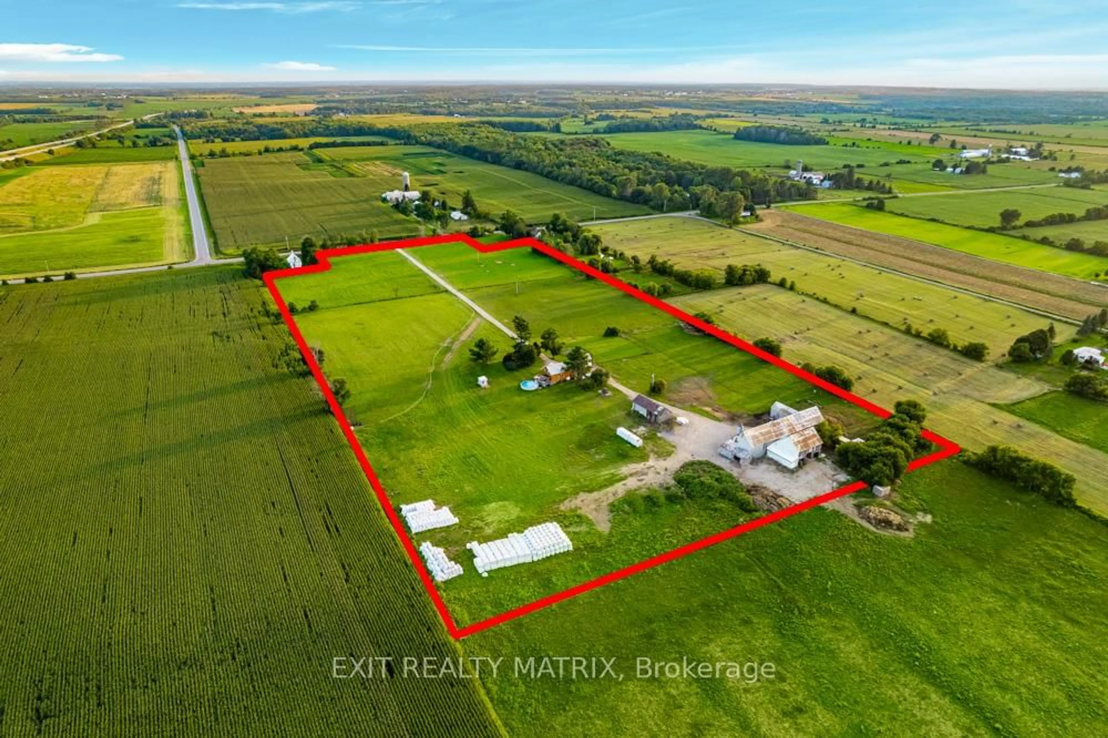 A pic from outside/outdoor area/front of a property/back of a property/a pic from drone, building for 3225 STARDALE Rd, Champlain Ontario K0B 1R0