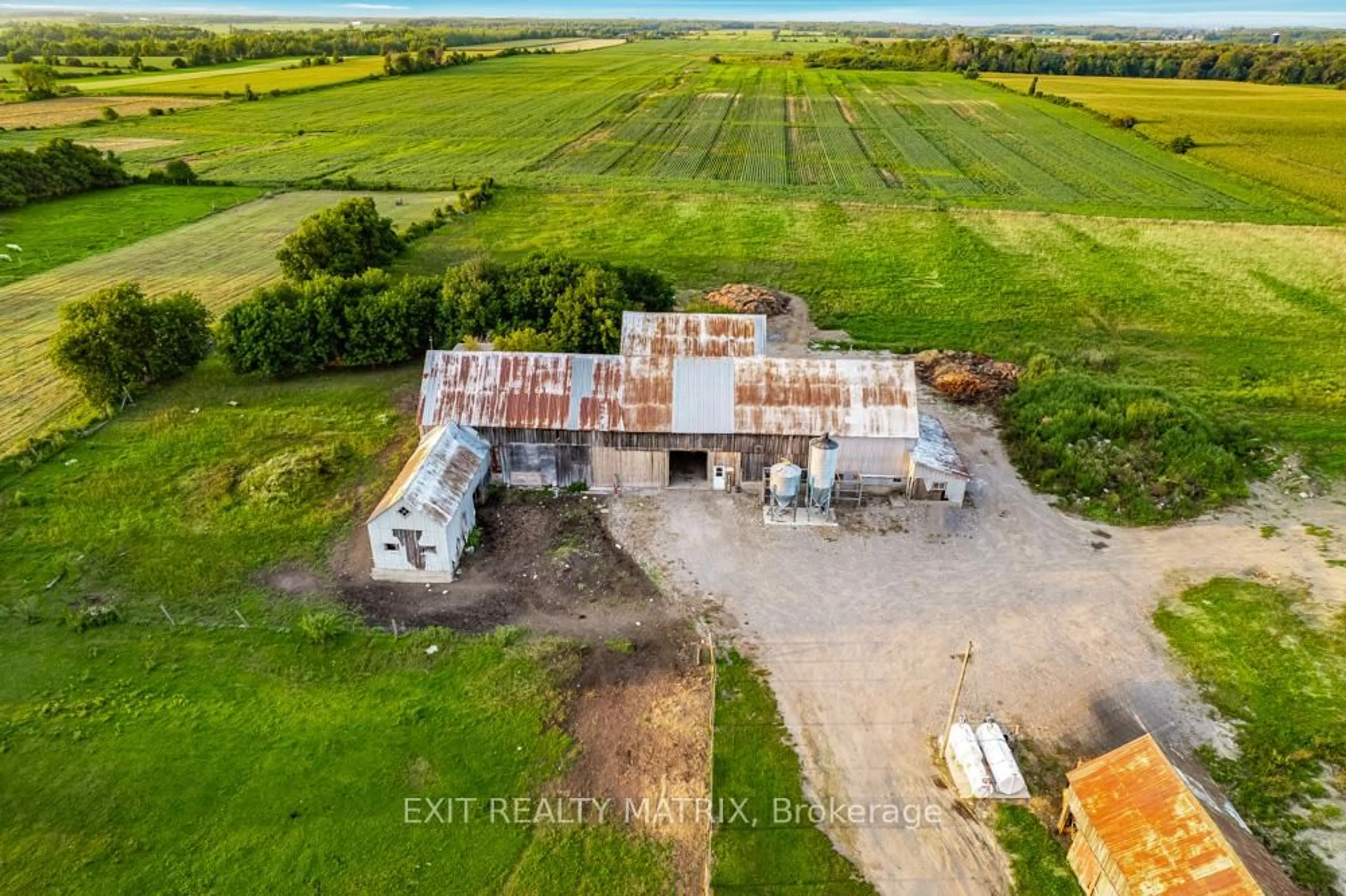 A pic from outside/outdoor area/front of a property/back of a property/a pic from drone, building for 3225 STARDALE Rd, Champlain Ontario K0B 1R0
