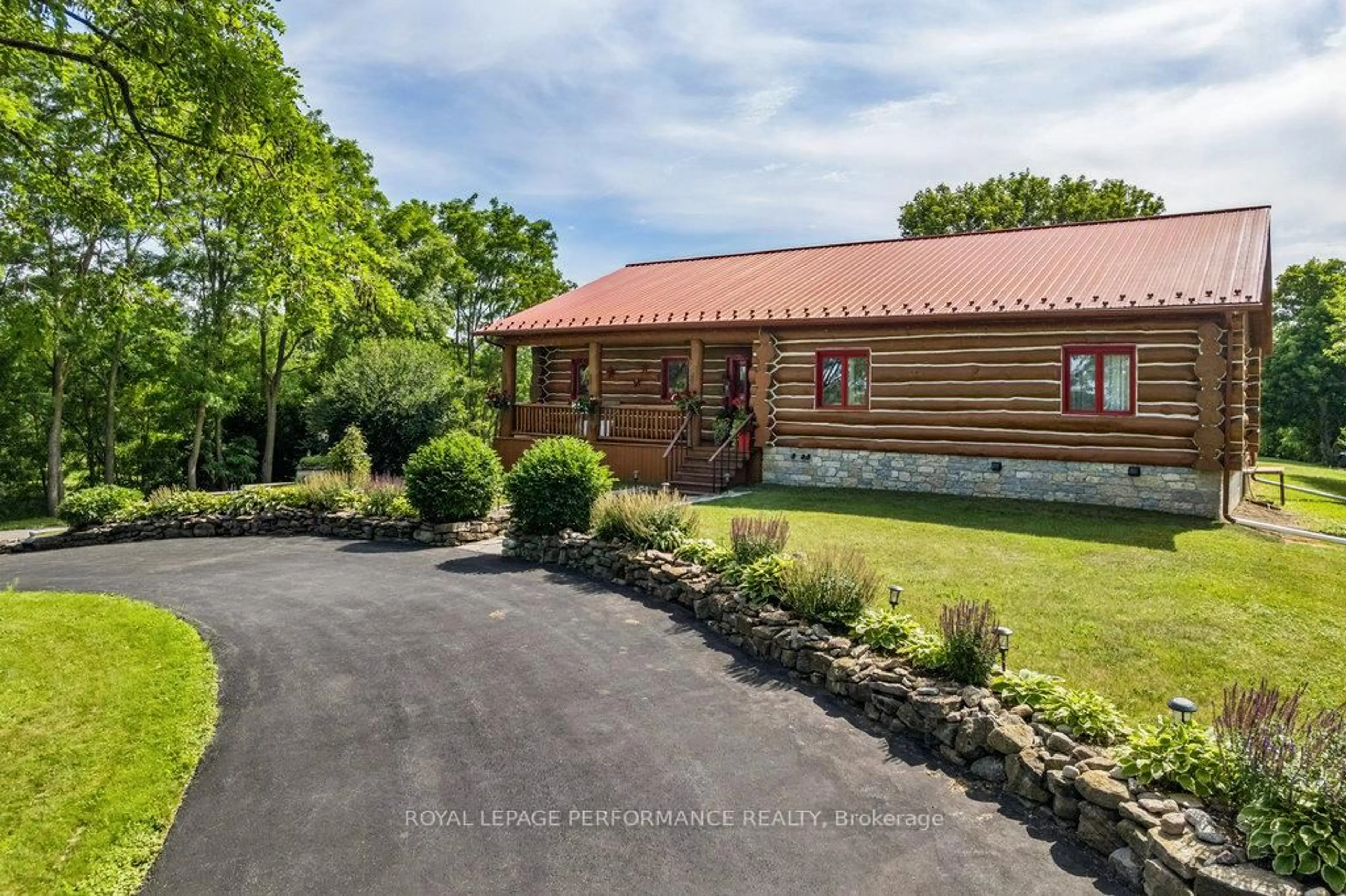 A pic from outside/outdoor area/front of a property/back of a property/a pic from drone, unknown for 6970 Mccordick Rd, North Gower Ontario K0A 2T0