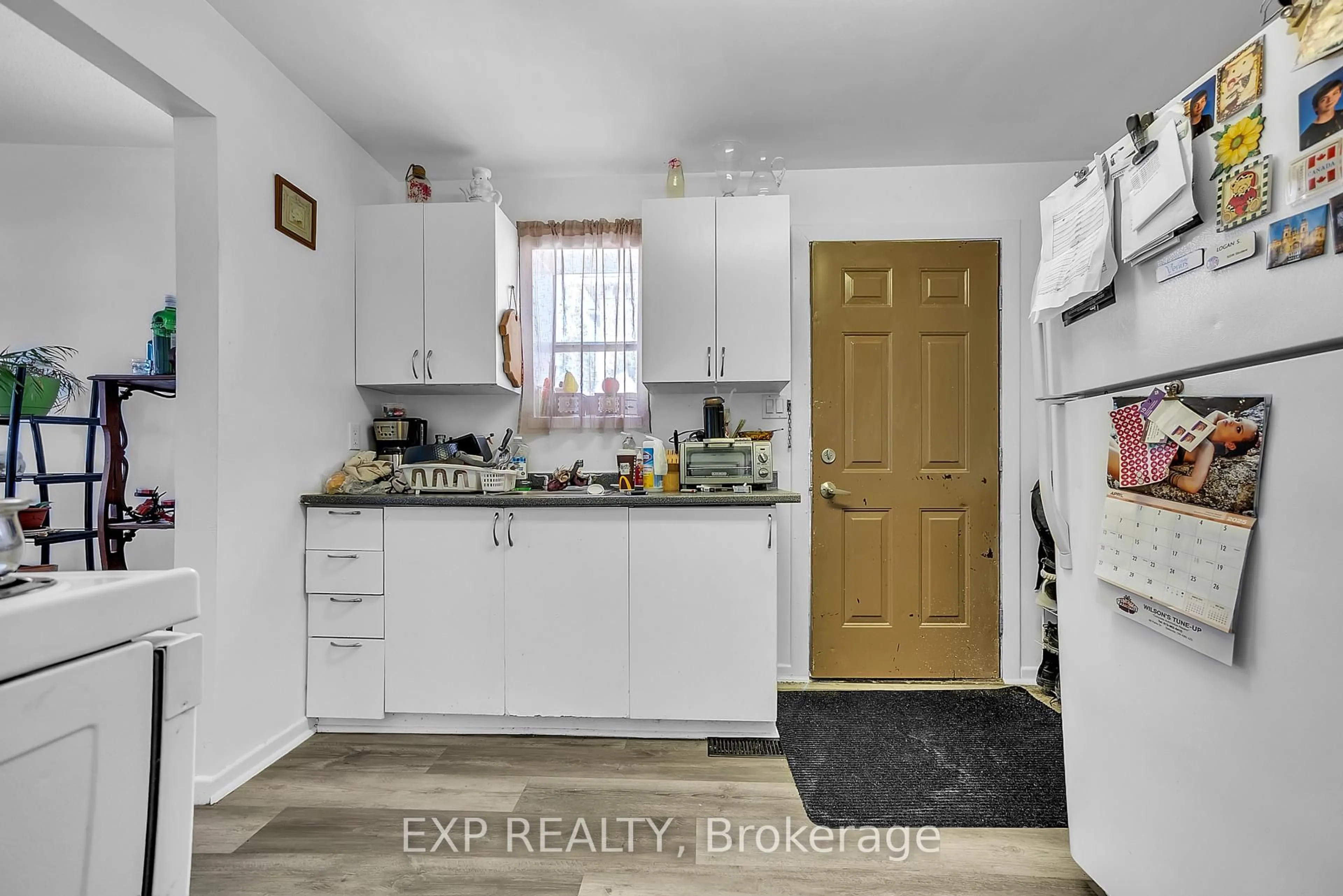 Standard kitchen, unknown for 147 Victoria Ave, Belleville Ontario K8N 2B3