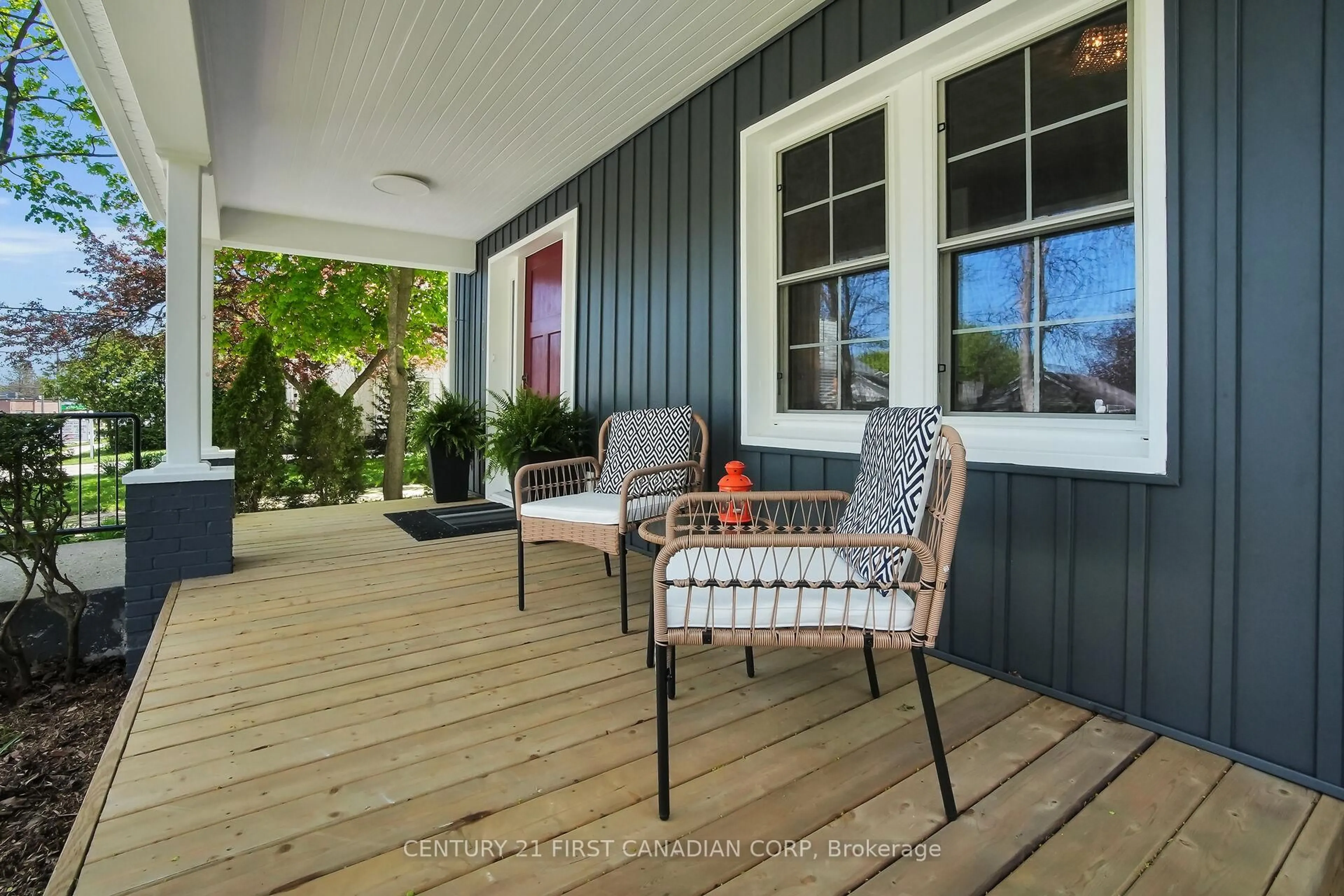 Patio, unknown for 1290 Springbank Ave, London South Ontario N6K 1Z8