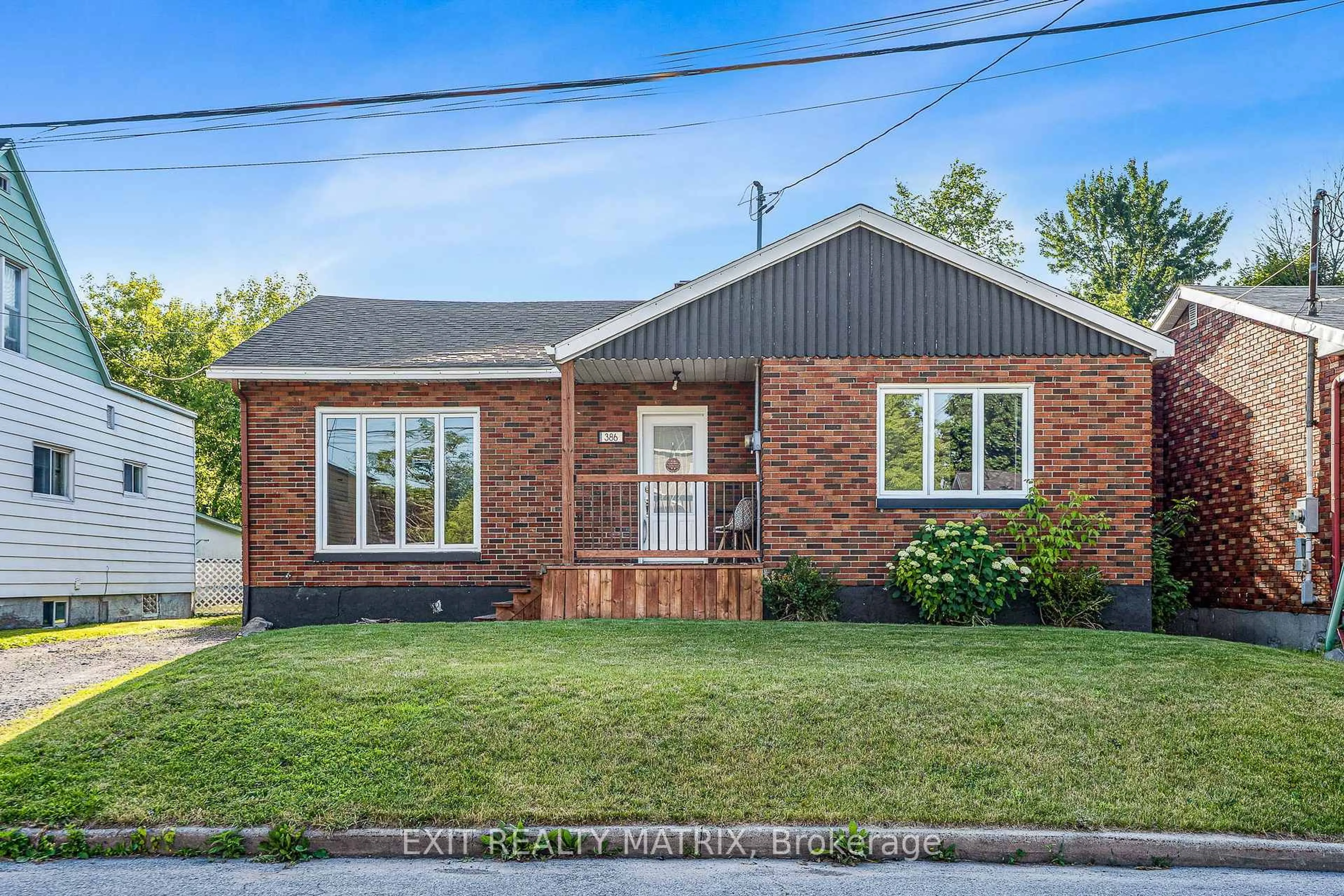 Home with brick exterior material, street for 386 Gordon St, Hawkesbury Ontario K6A 1S7