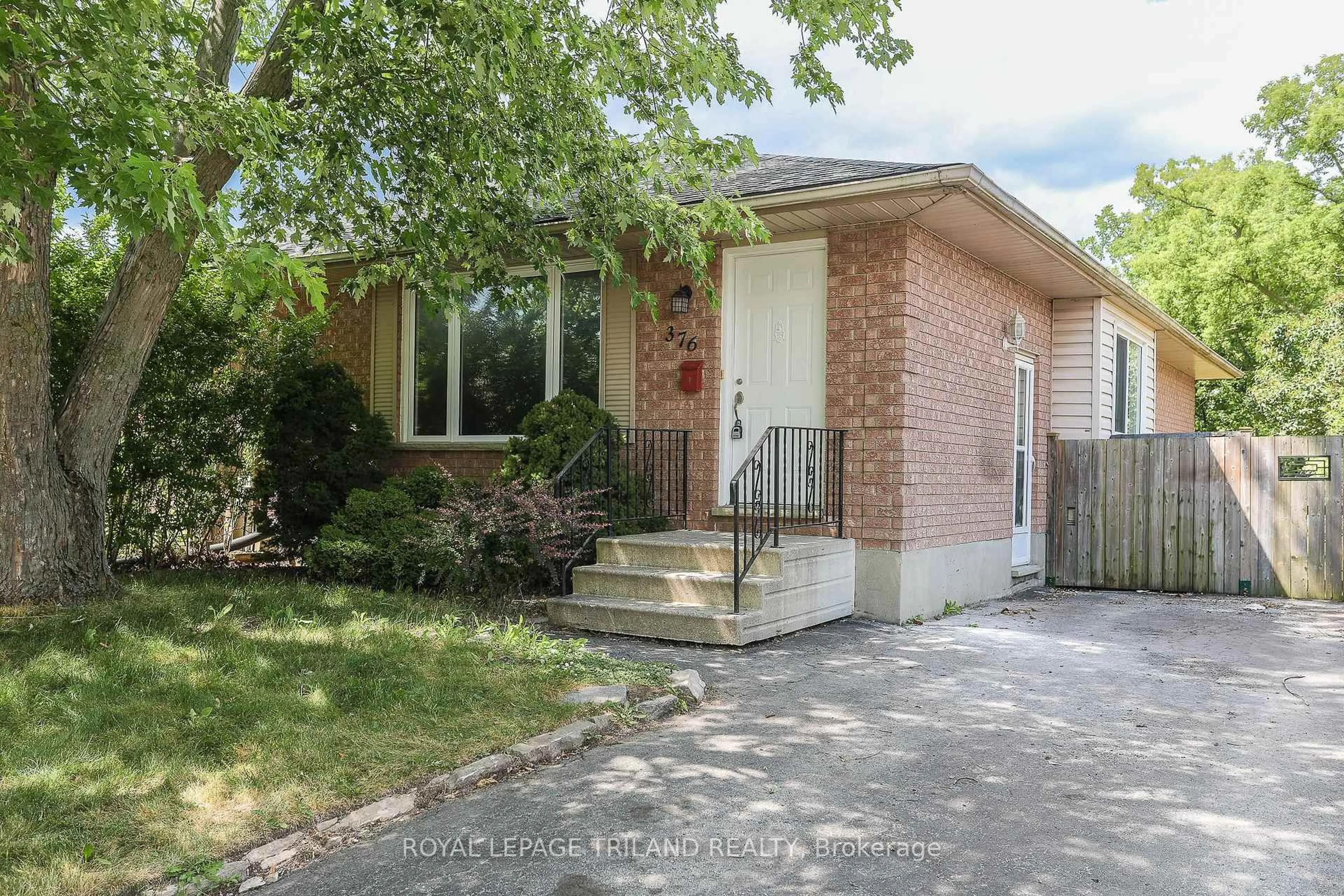 Home with brick exterior material, street for 376 Highview Dr, St. Thomas Ontario N5R 5Z6