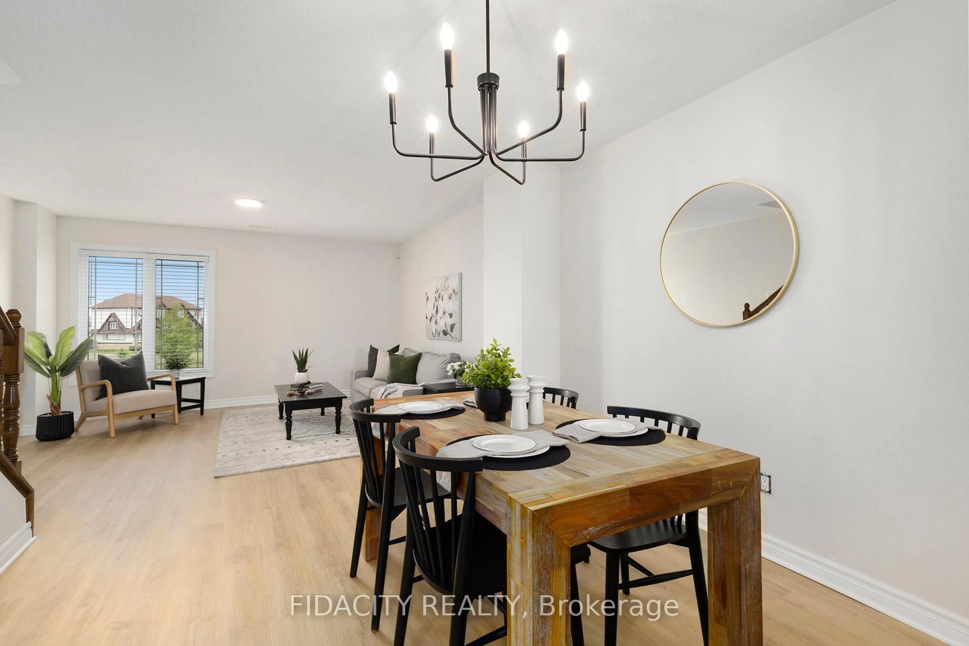 Dining room, wood/laminate floor for 721 Lakeridge Dr, Ottawa Ontario K4A 0N5