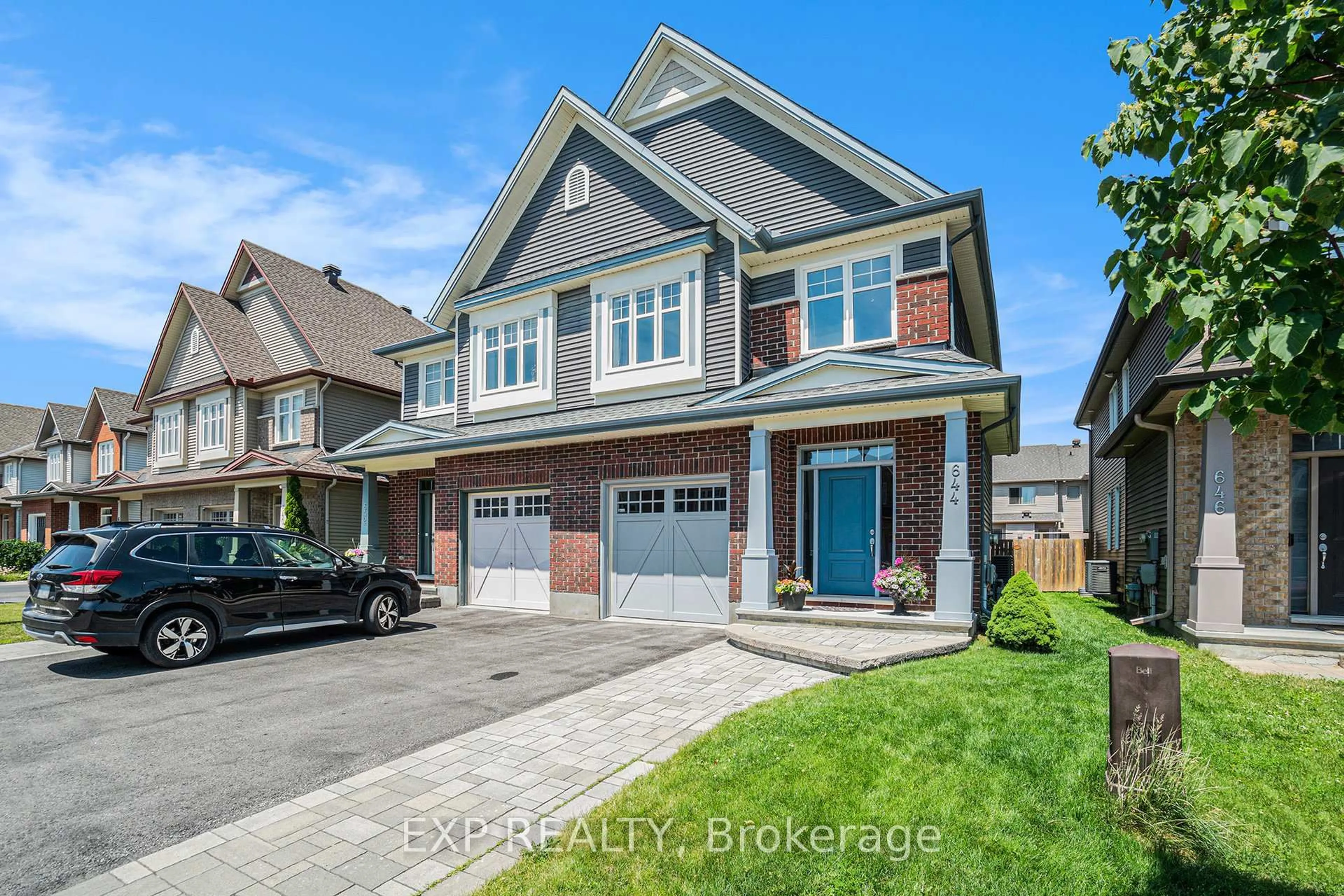 Home with brick exterior material, street for 644 Moorpark Ave, Ottawa Ontario K2M 0H8