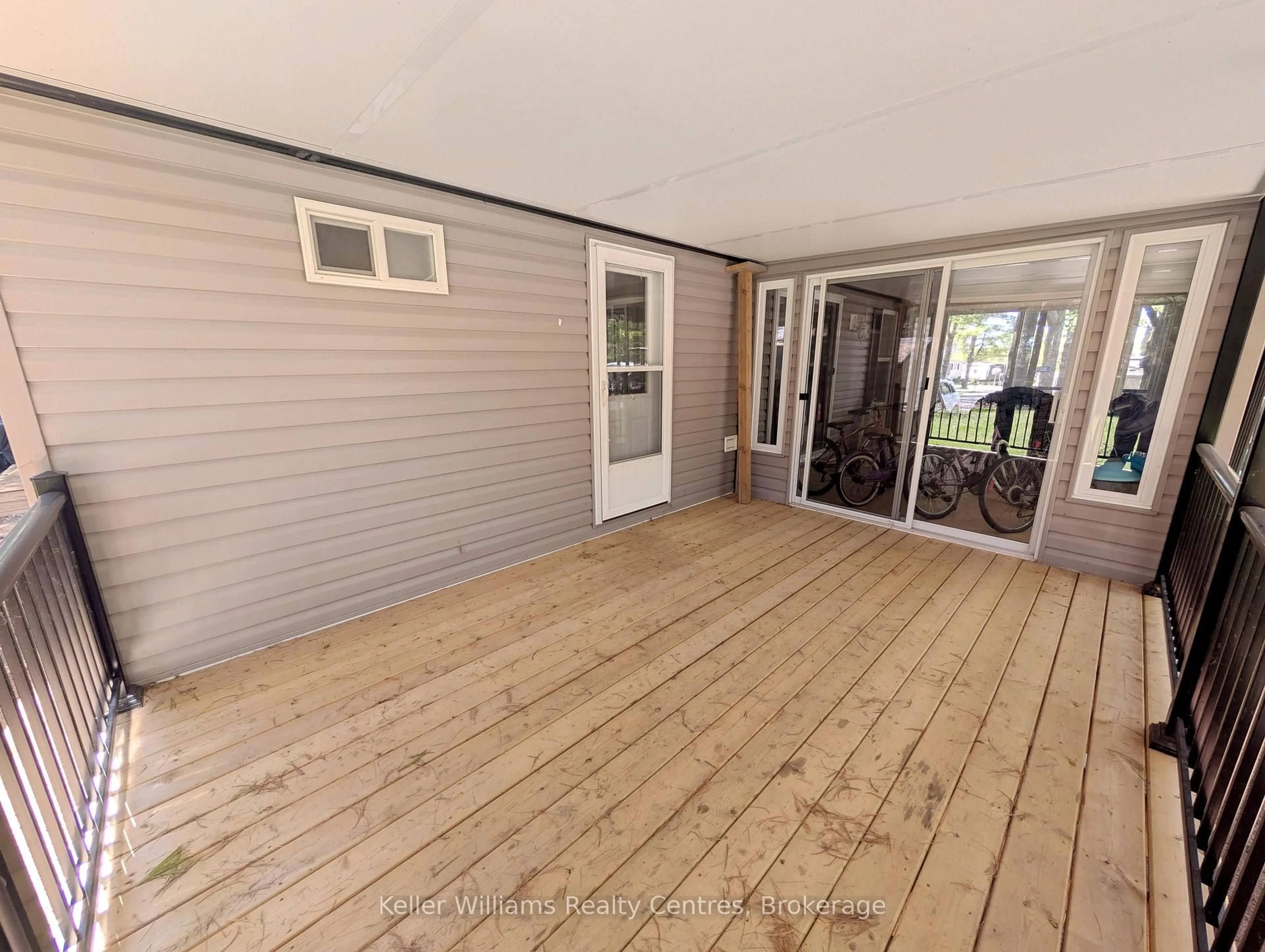 Patio, street for 13 Southline Ave #P27, Huron-Kinloss Ontario N0G 2B0