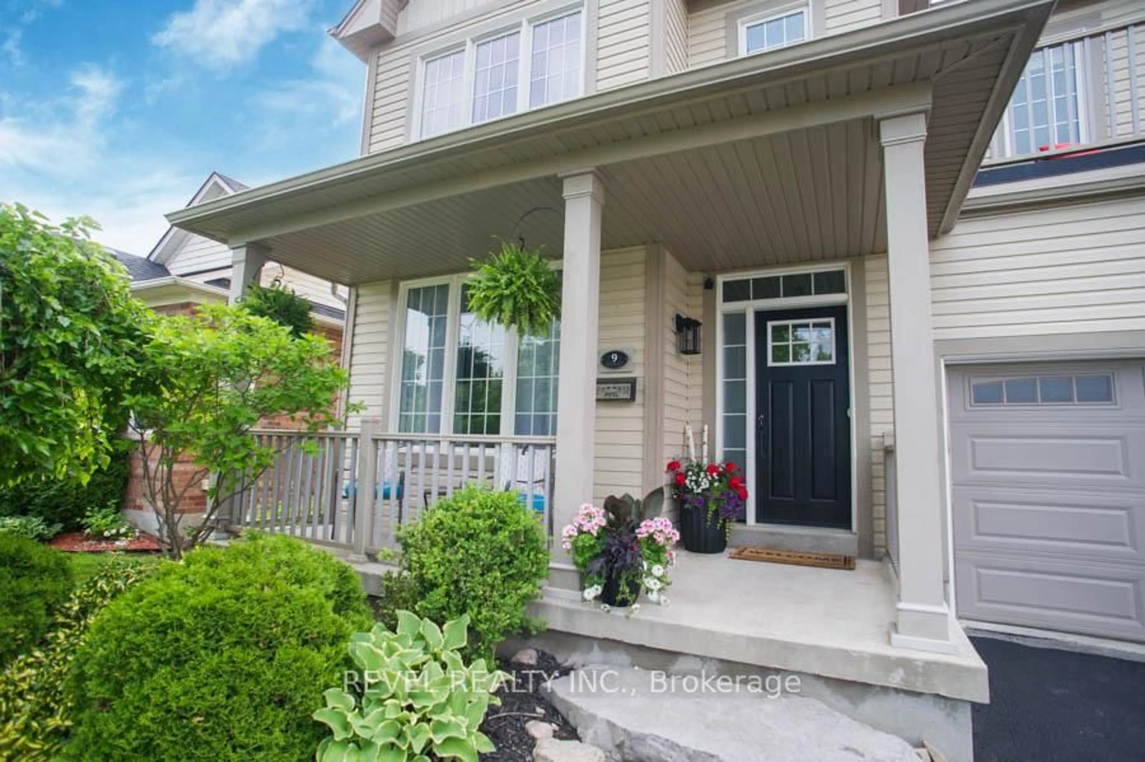 Unknown for 9 Waldie Cres, Brantford Ontario N3T 0B7