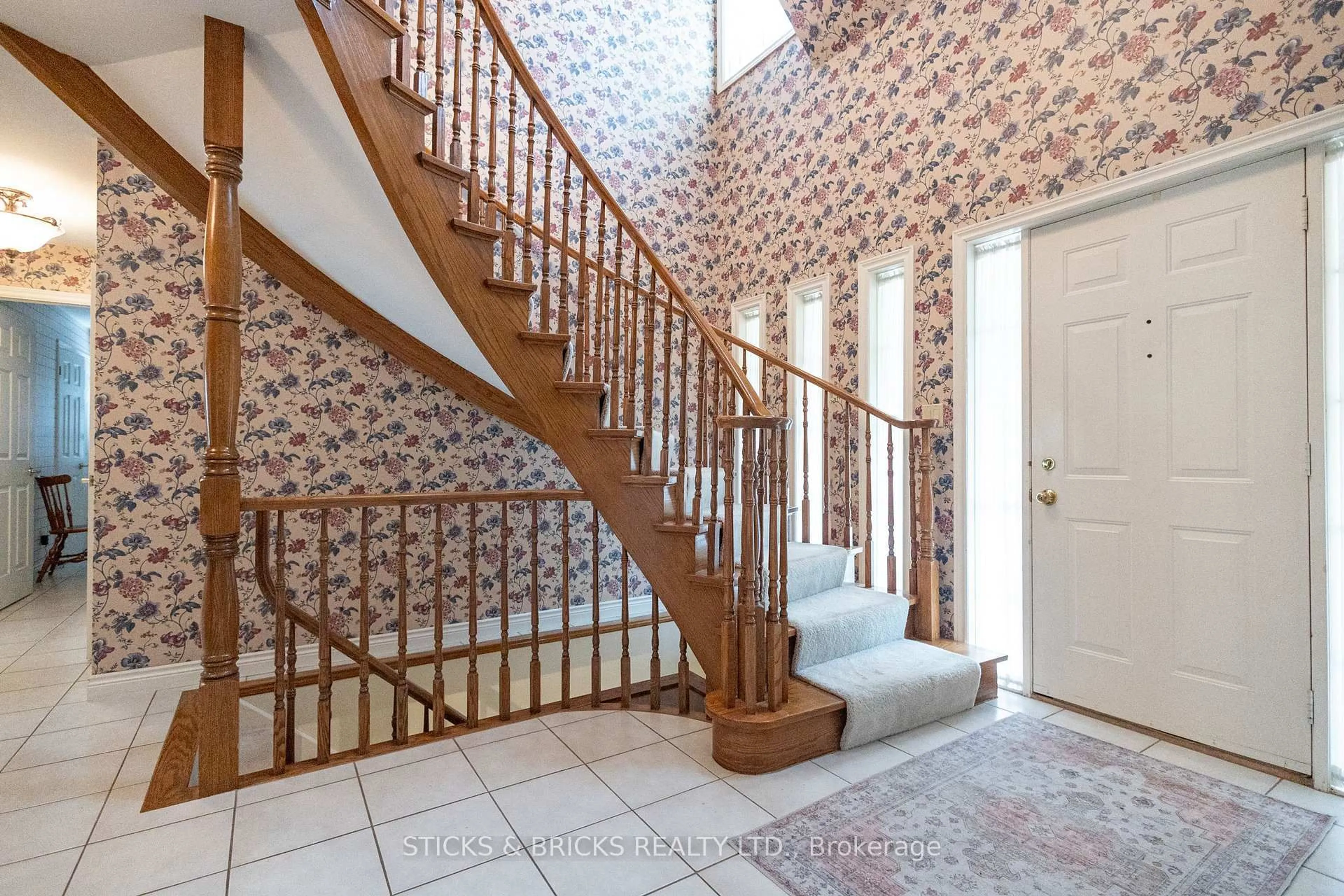Unknown for 6032 Mountaingate Dr, Niagara Falls Ontario L2J 4H9