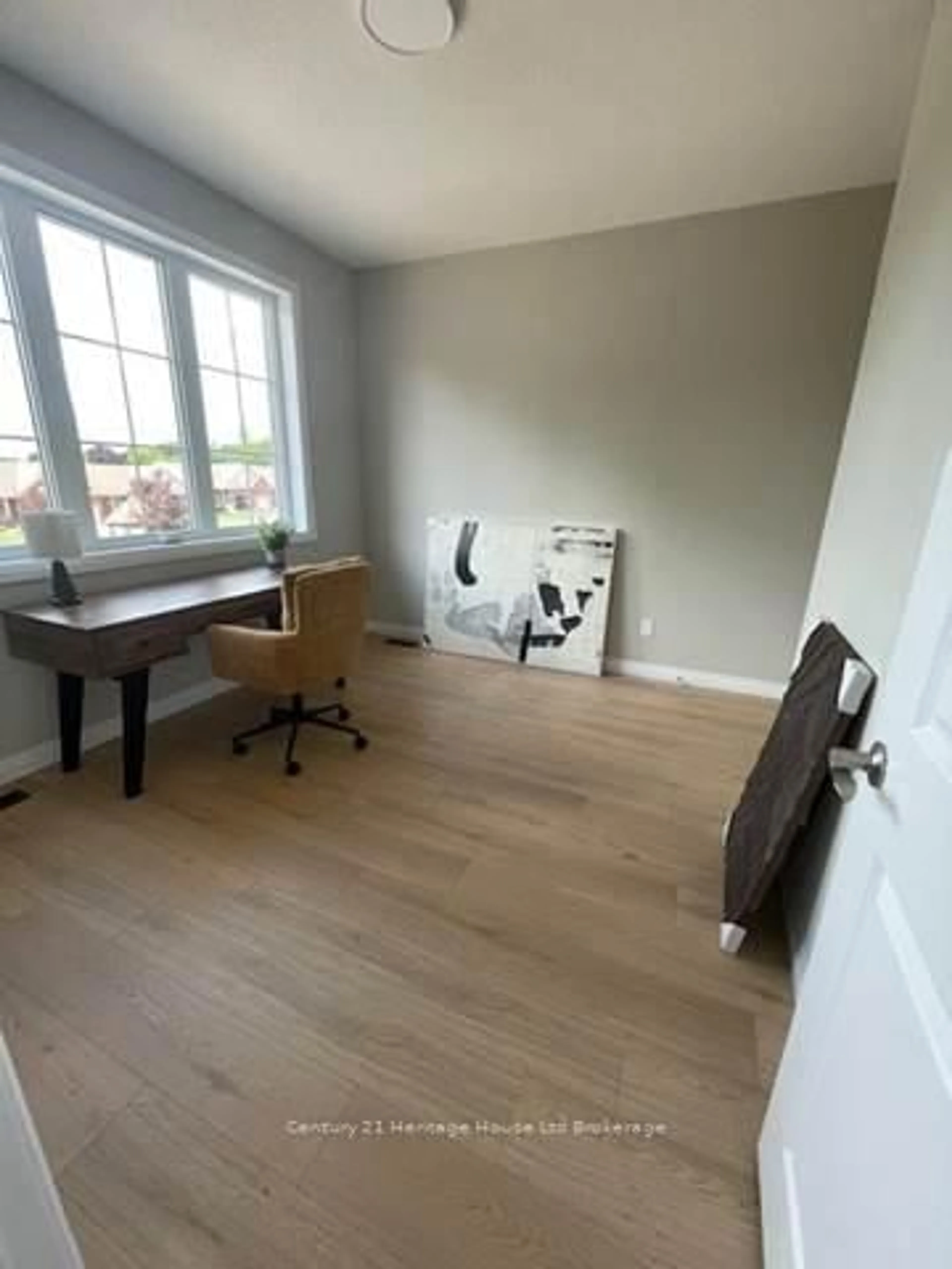 A pic of a room for 19 Anderson St #14, Woodstock Ontario N4S 9A3